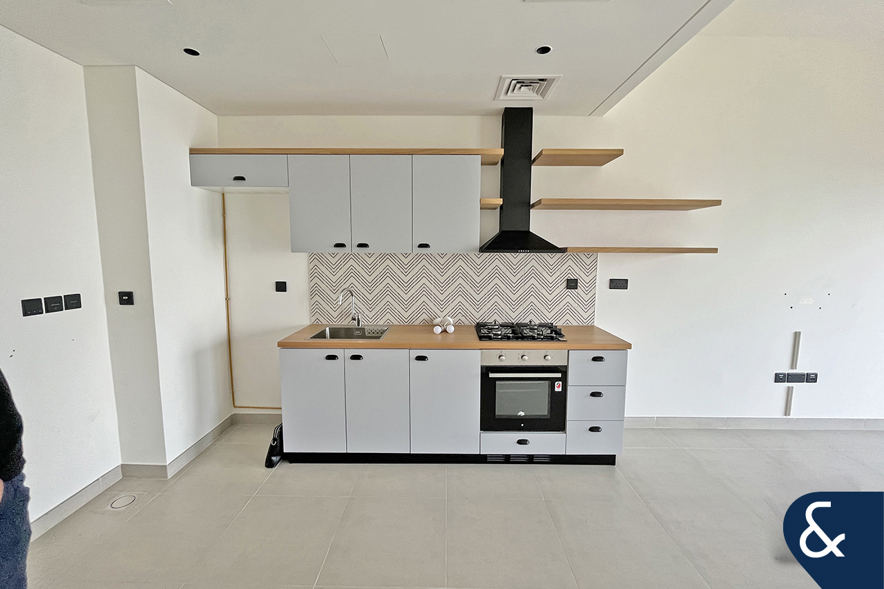 Unfurnished | Available | 1 Bed Apartment