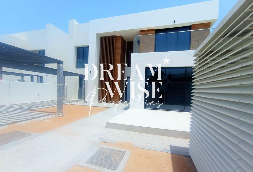 Spacious 4BR Villa |Double Row | Amazing Community