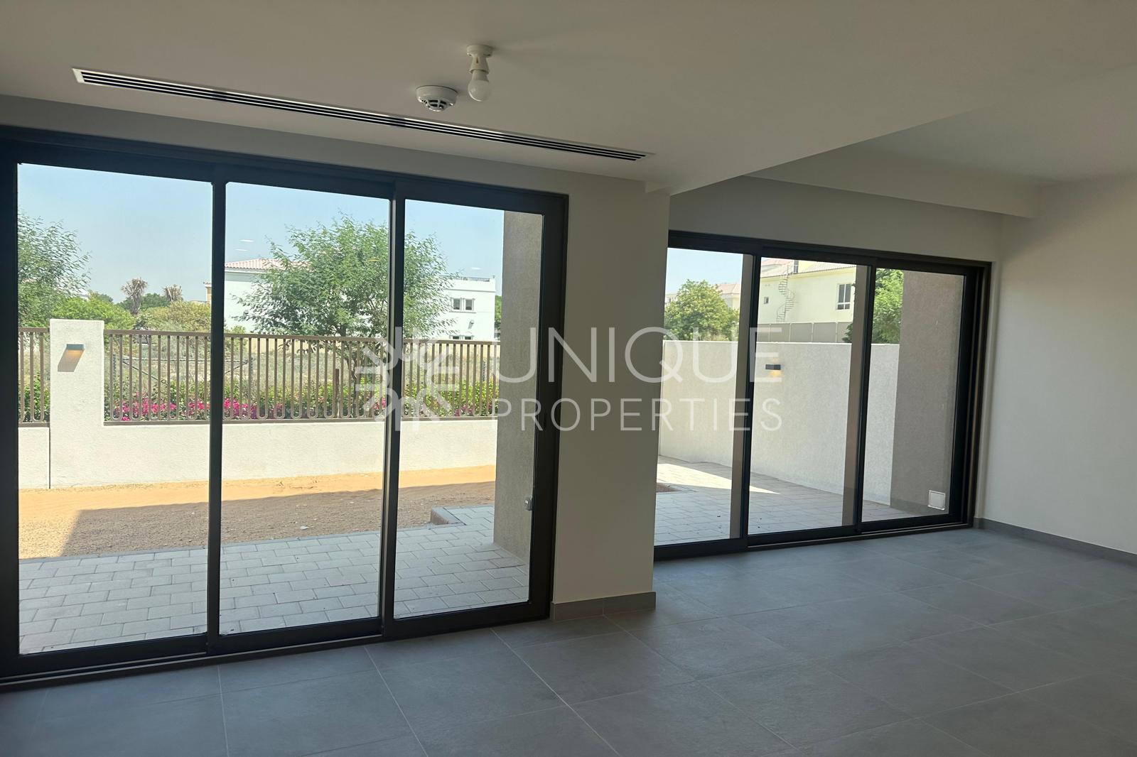 Single Row | Genuine Resale | End Unit