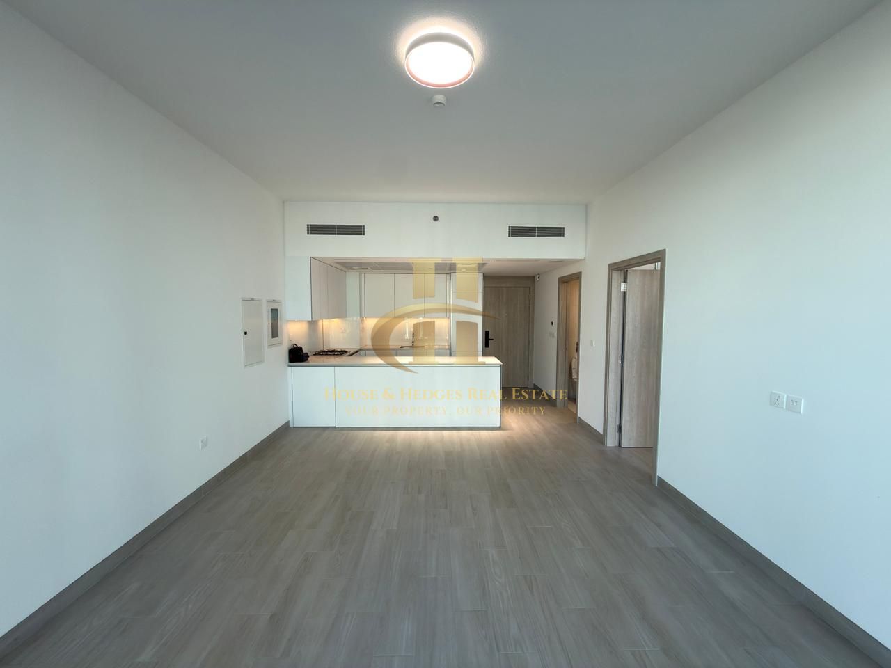 Premium | Fitted Kitchen | Grab Now