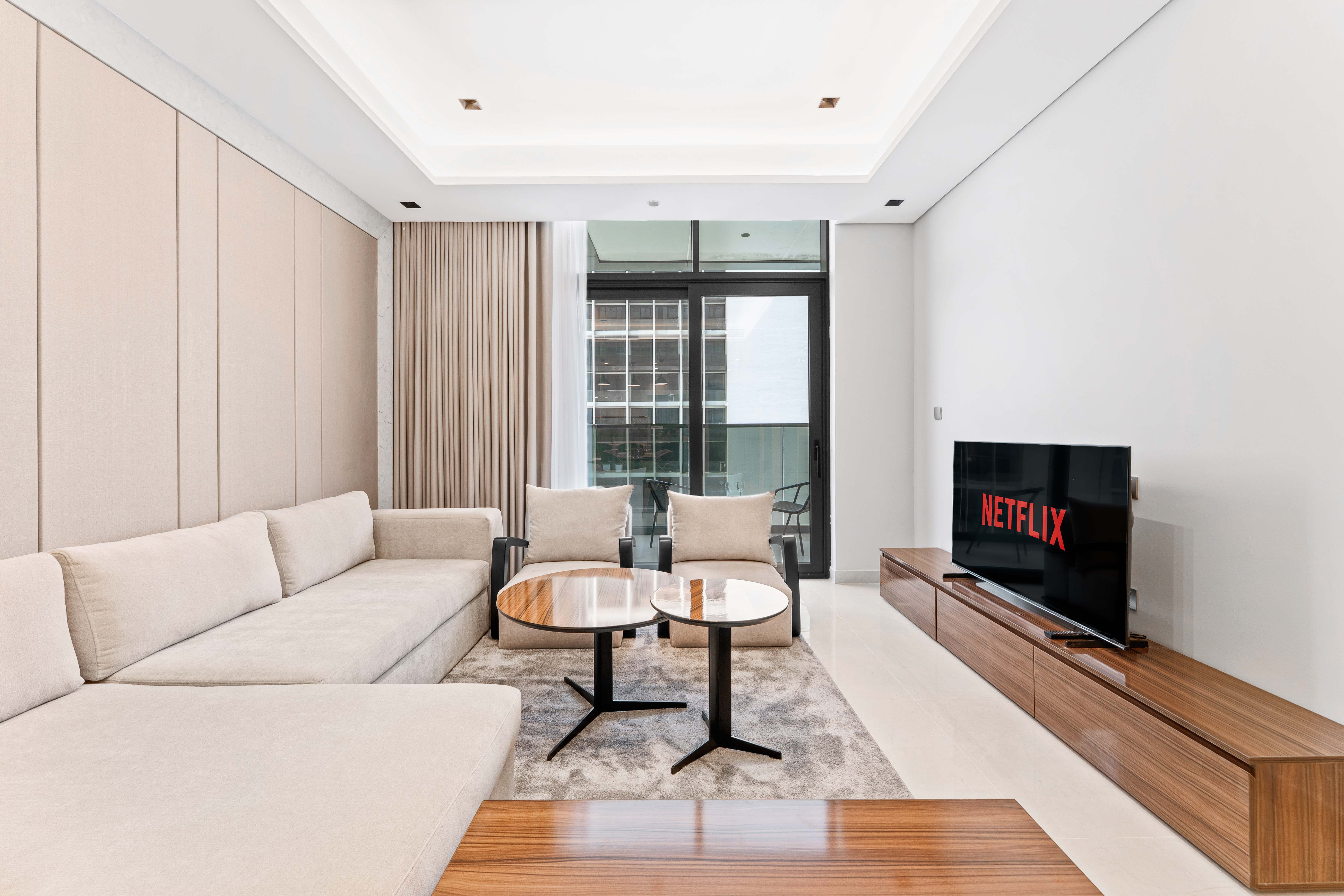 Elegant with Balcony | High Floor | Bills Included