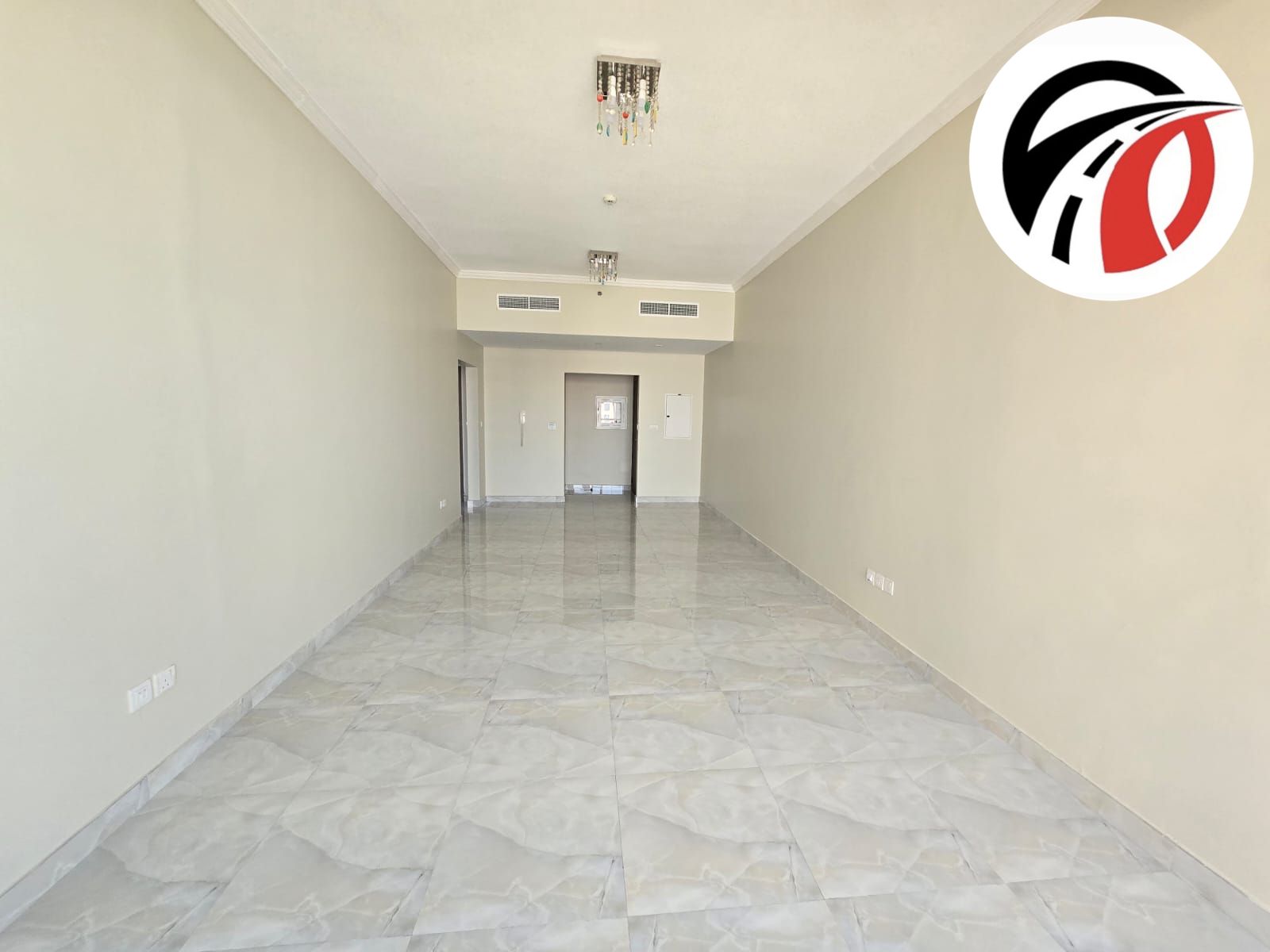 Spacious 1BHK with kitchen Appliances All Amenities Close To Pound Park