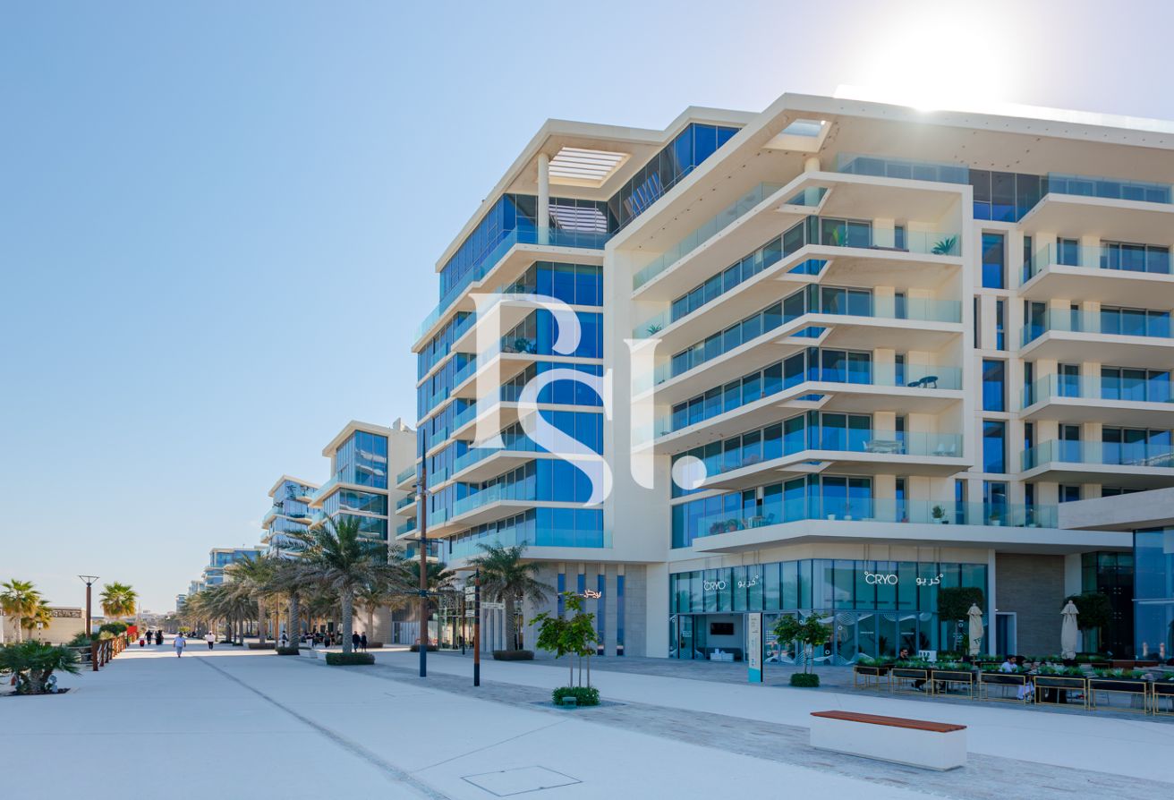 Ready To Move | Amazing Sea View | Big Layout