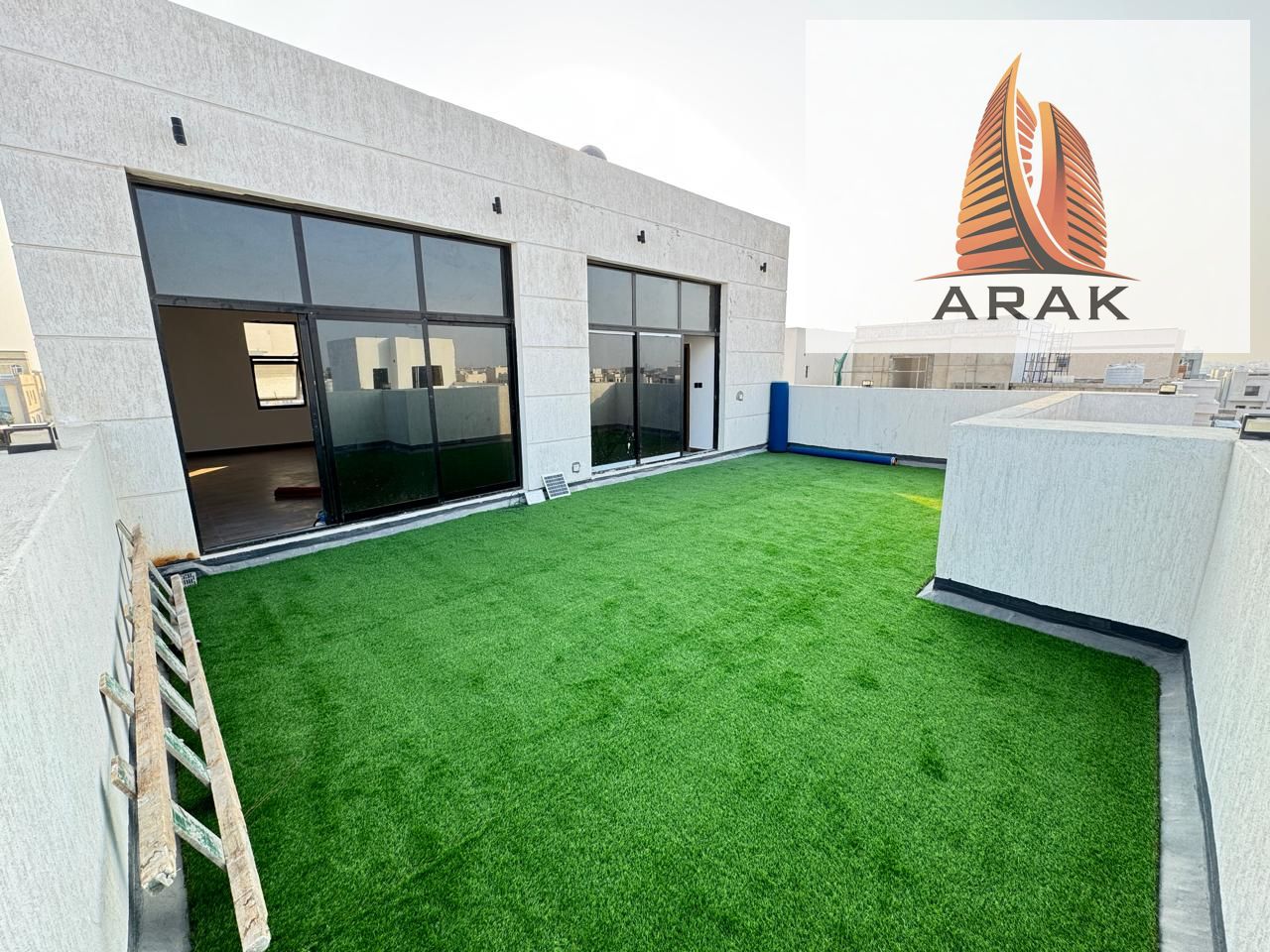 For Sale – Villa in Al Bahia Layout: 5 Master Bedrooms 3 Majlis Roof Well-finished property in a family-friendly location Price: 1,750,000 AED