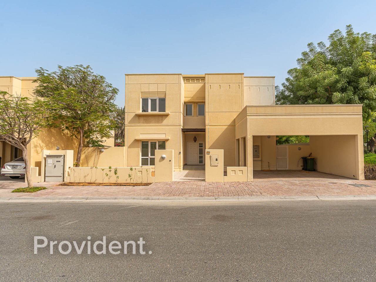 Upgraded Villa | Huge Plot | Vacant