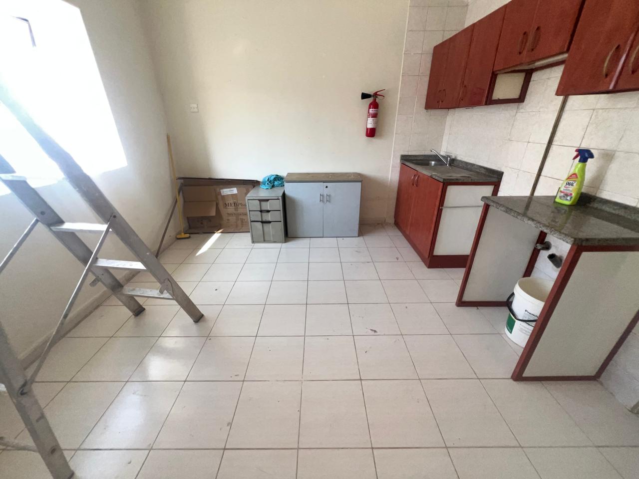 Close To Bus Station // Studio Apartments Full Family ?