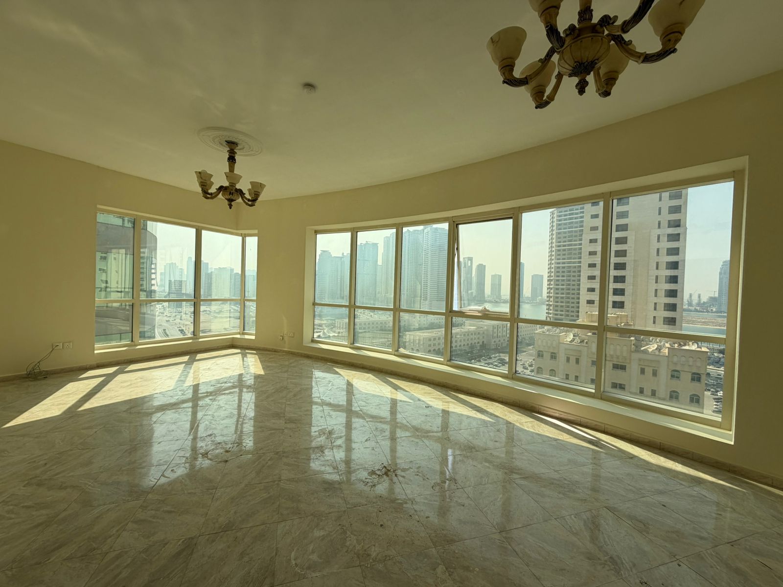 Beautiful and spacious 3-bedroom apartment with a living room - Free AC - Free gym - Free swimming pool - One month free