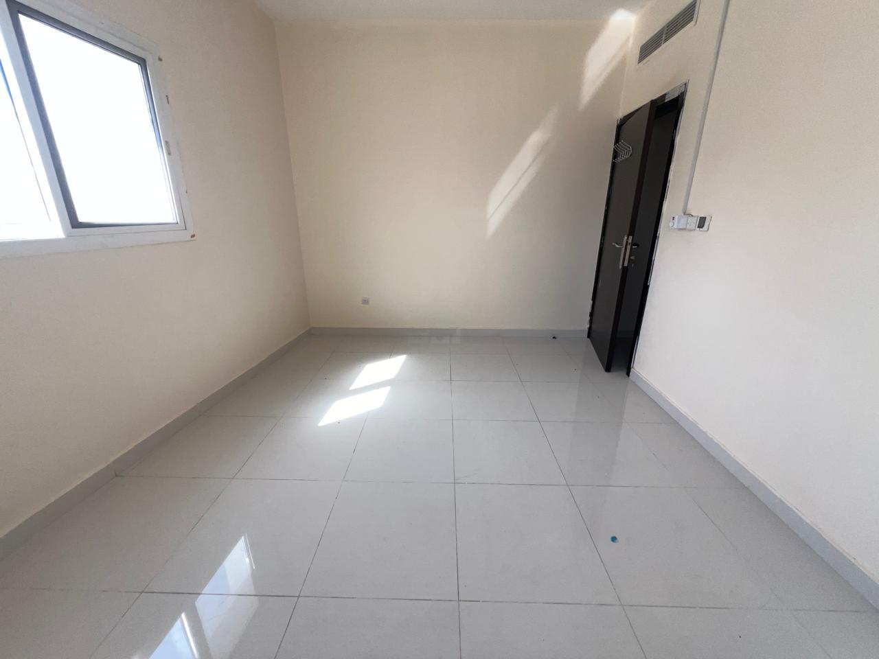 Lavish 1bhk good building near school rent in just 35k