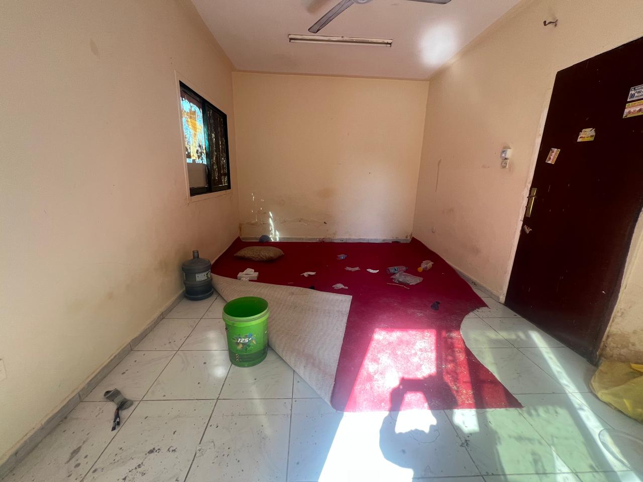 Seprate Hall //For Bachlor// 1Bhk With 2 Bathroom Balcony Cal to Ali?