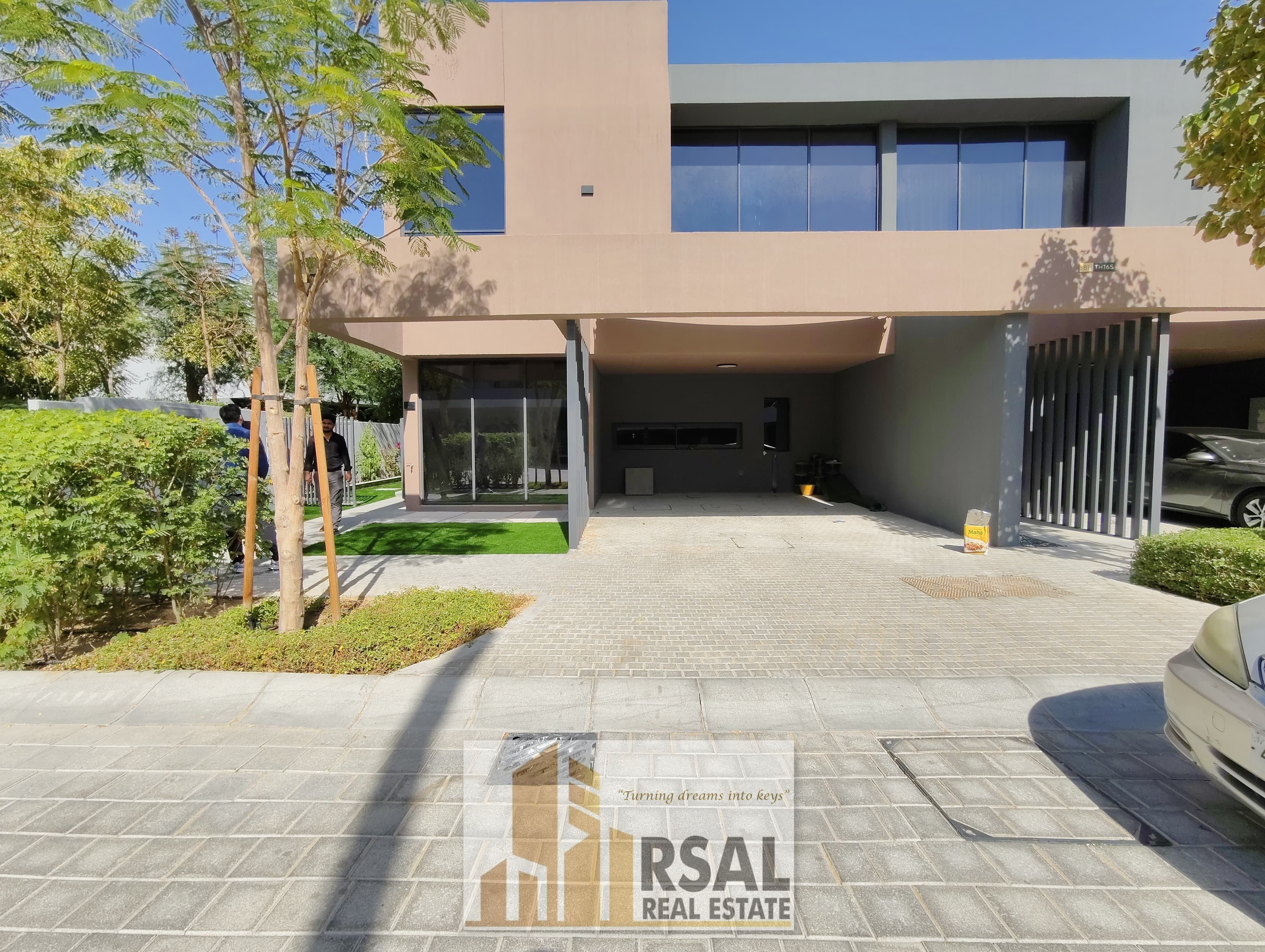 End Corner Unit / 4BR Landscpaing Done / Ready To Move
