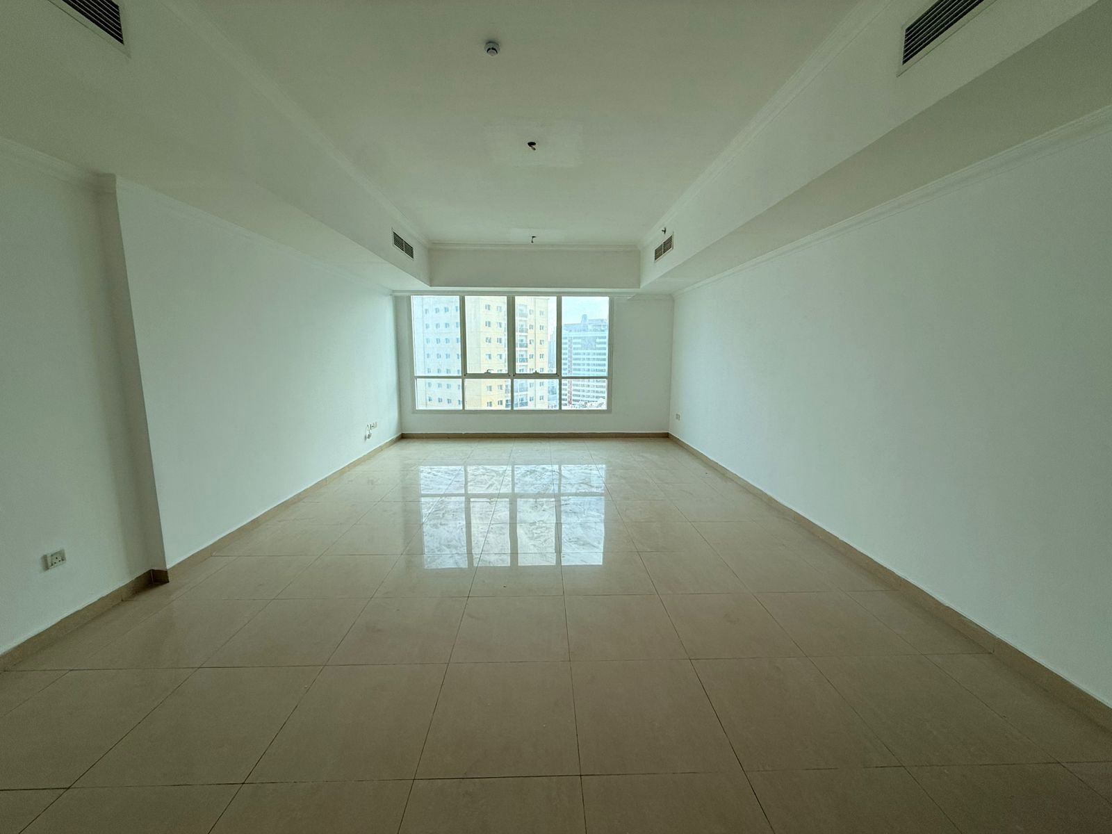 2 Bedroom Apartment with Hall Central AC, 4 bathrooms, open view, free parking, close to all services and public facilities.