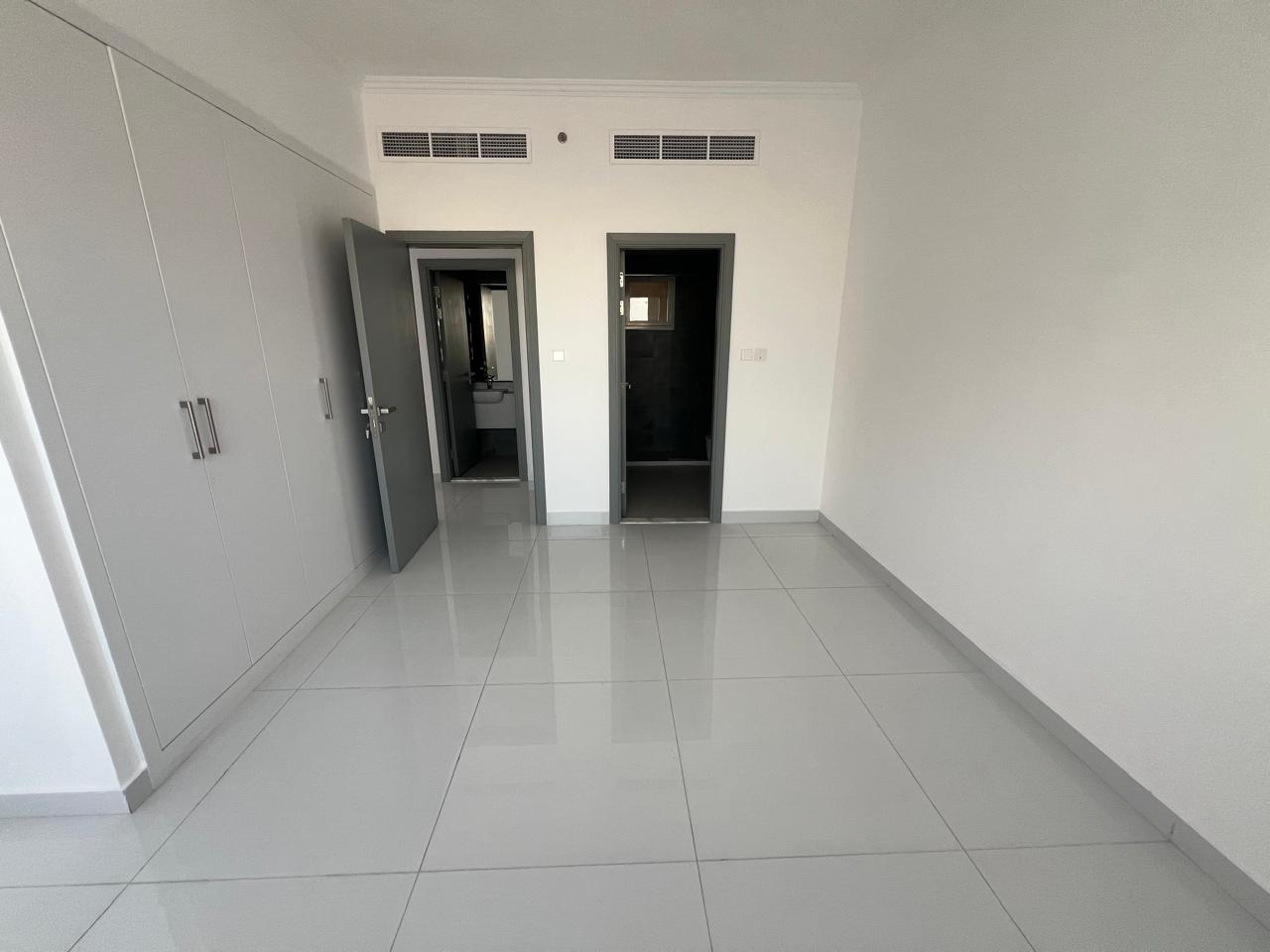 BRAND NEW BUILDING SPECIOUS 1 MONTH FREE// OPEN VIEW// 1BHK WITH 2 BATHROOM WALDROOP BALCONY?
