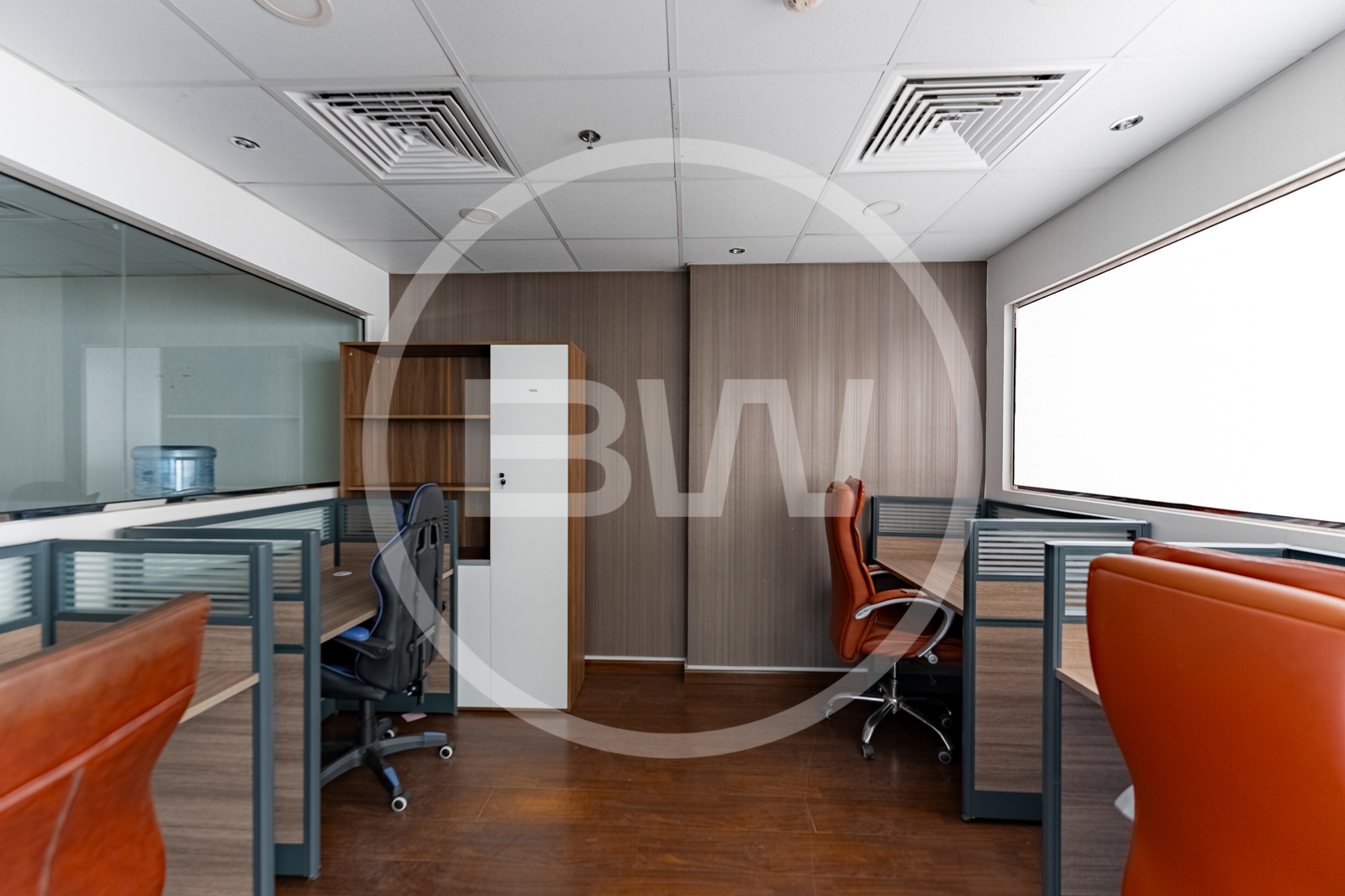 VACANT | PARTITIONED | FURNISHED | CLOSE TO METRO