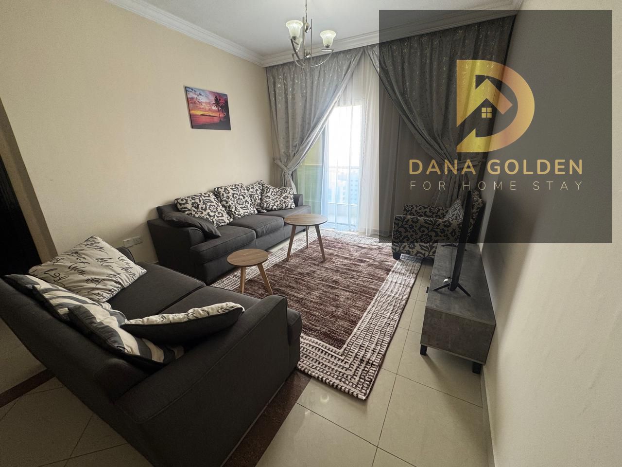 Welcome to Dana Golden Hoodie Homes Real Estate LLC. Meeting your needs is our top priority. Details: AED 5000 including internet One bedroom vip