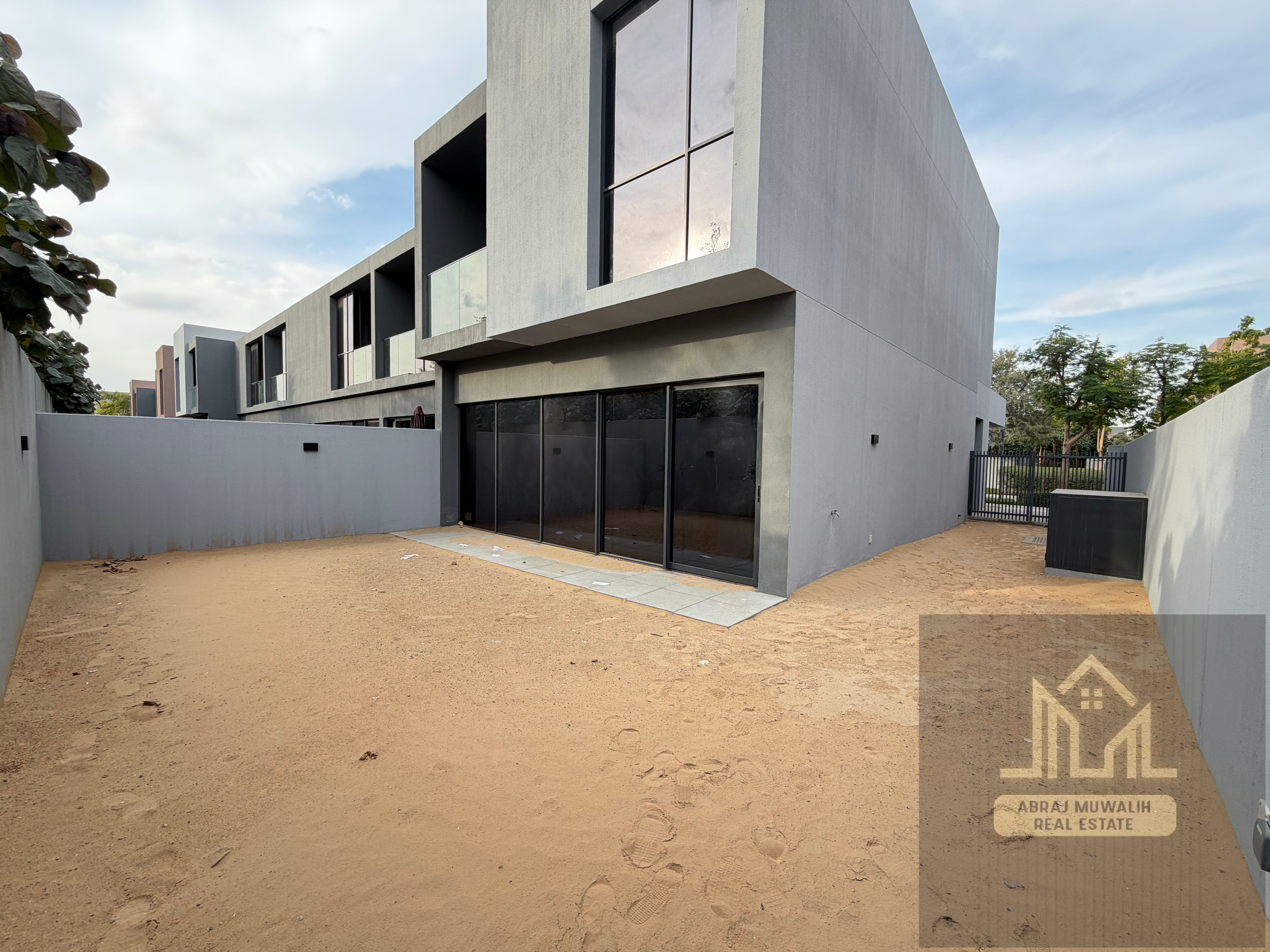 Brand new huge 3bhk corner house available for rent ready to move in with all amenities