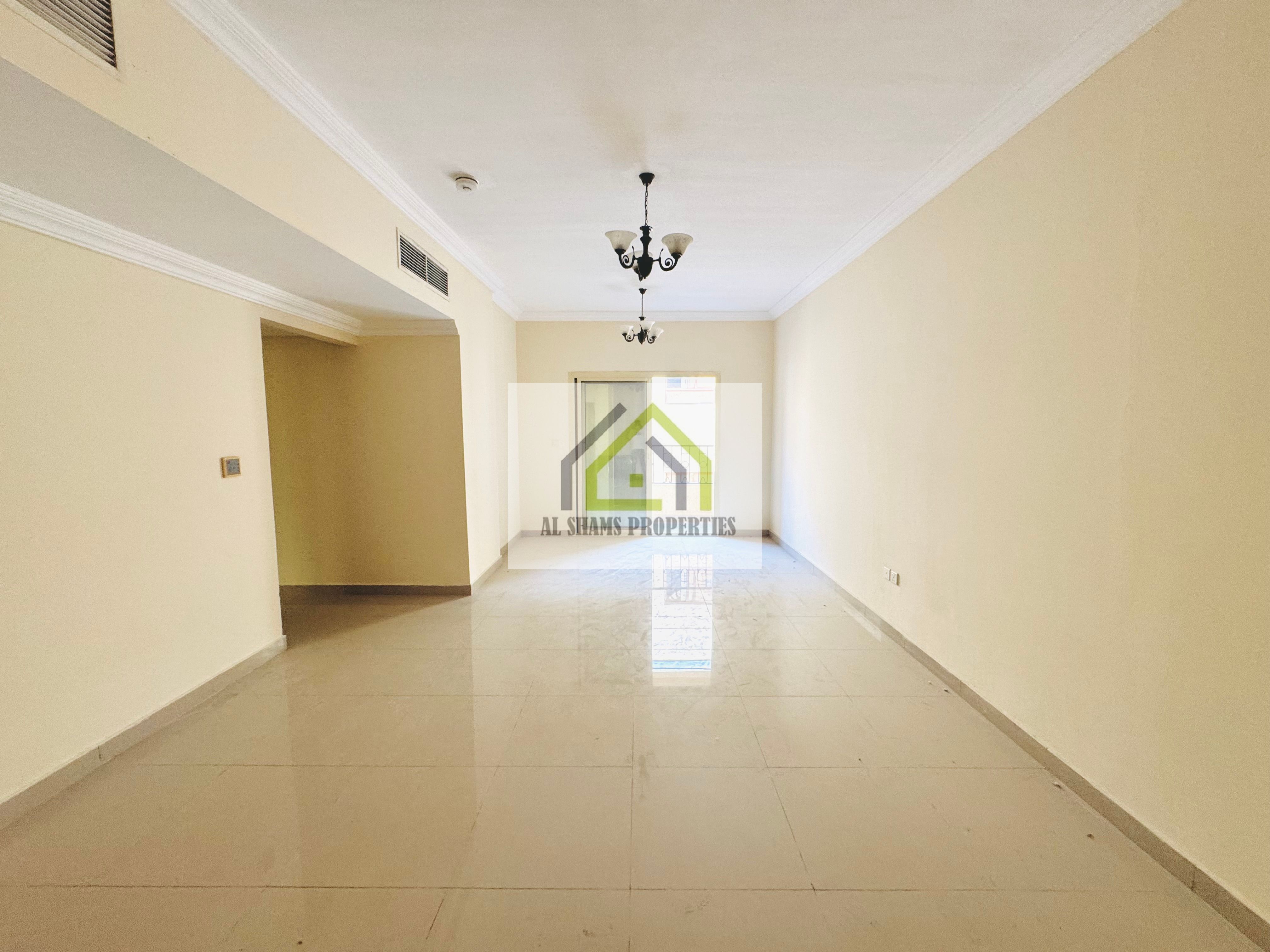 Close to park ! Specious 2 bhk ! Balcony, free parking