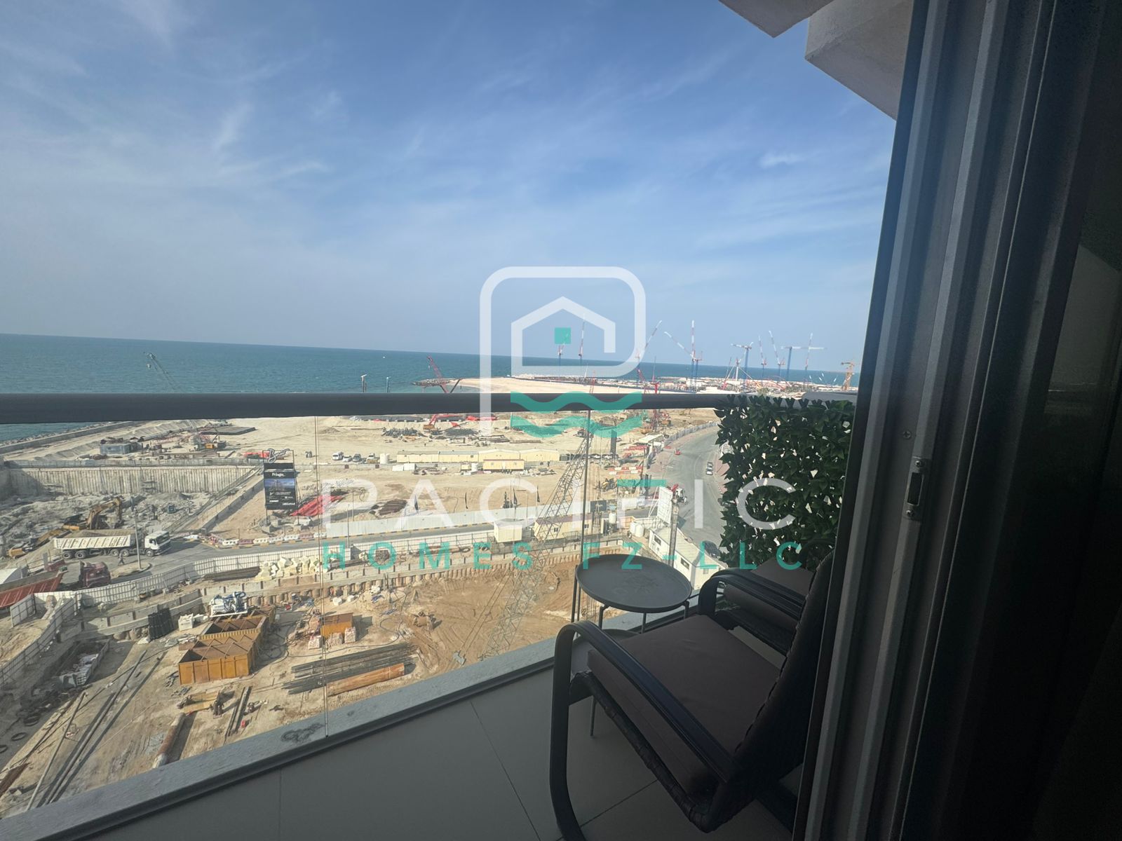 Studio in Pacific, Al Marjan Island – Modern Beach‑Access Rental