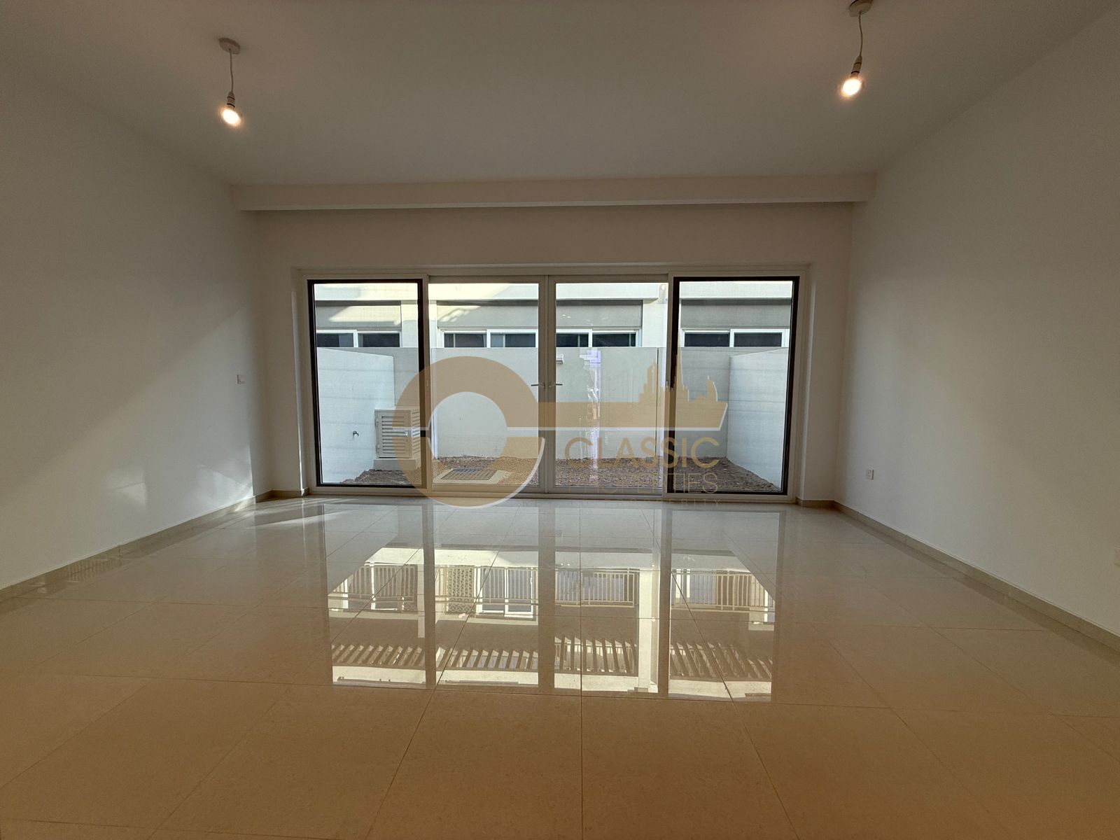 Stylish 3BR | Closed Kitchen | Ready to Move In