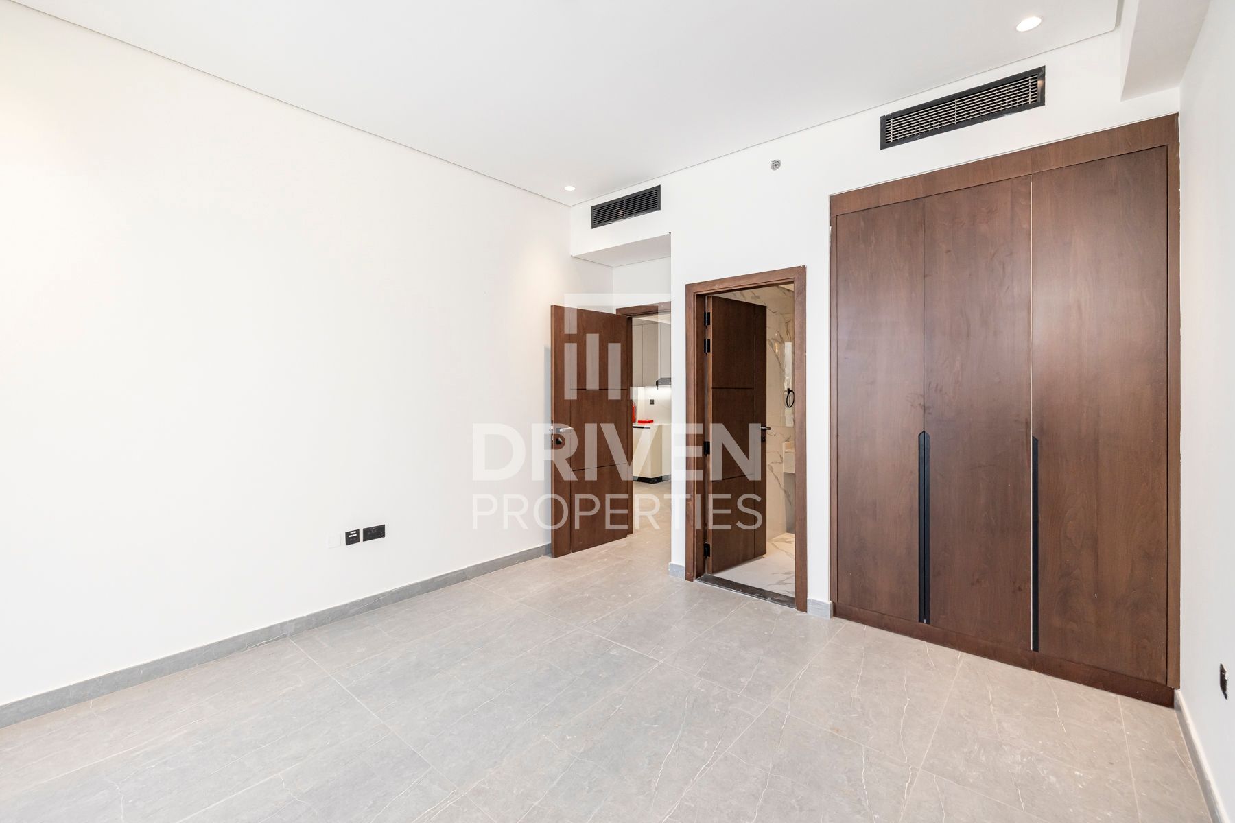 Modern Urban Living | Full Park View | Resale