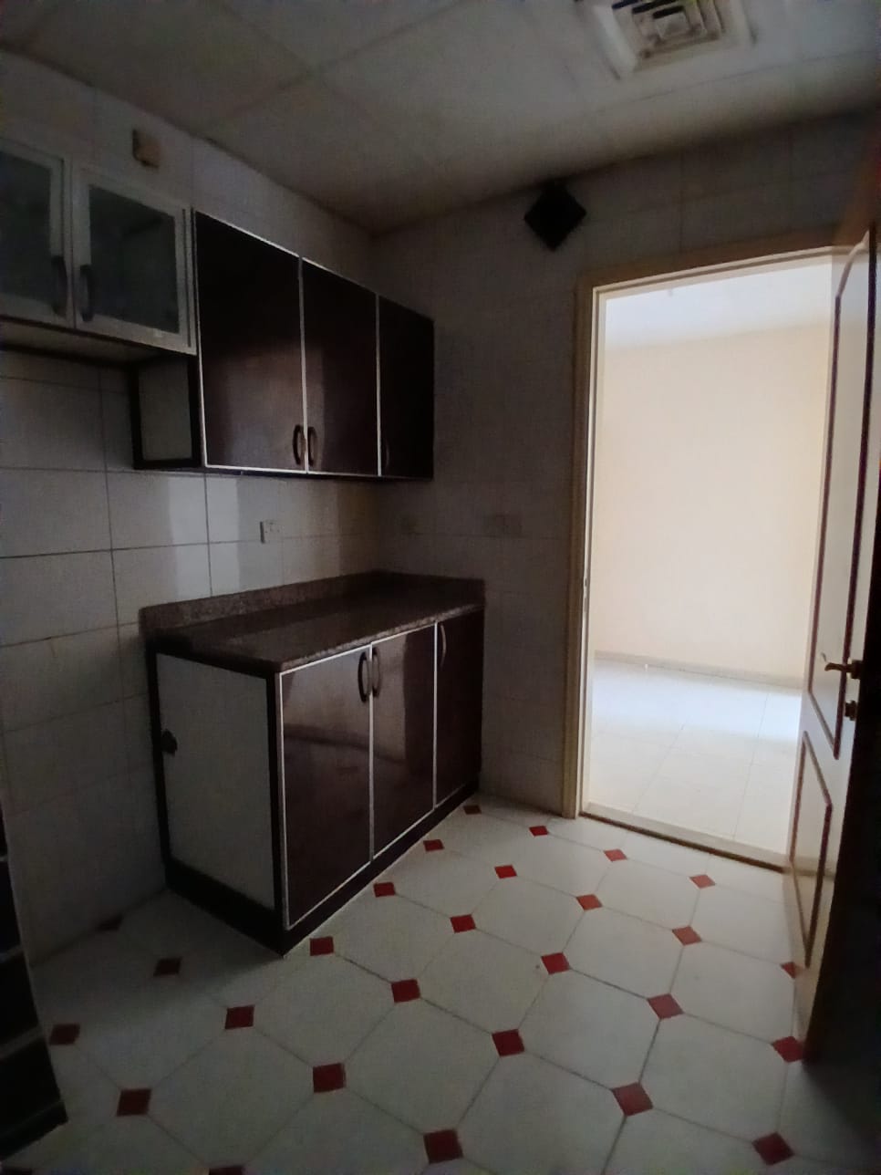 Lavish 2bhk With Balcony in Al Mahata Sharjah Aed 35K Only Size 1500 Sqft Washroom 2