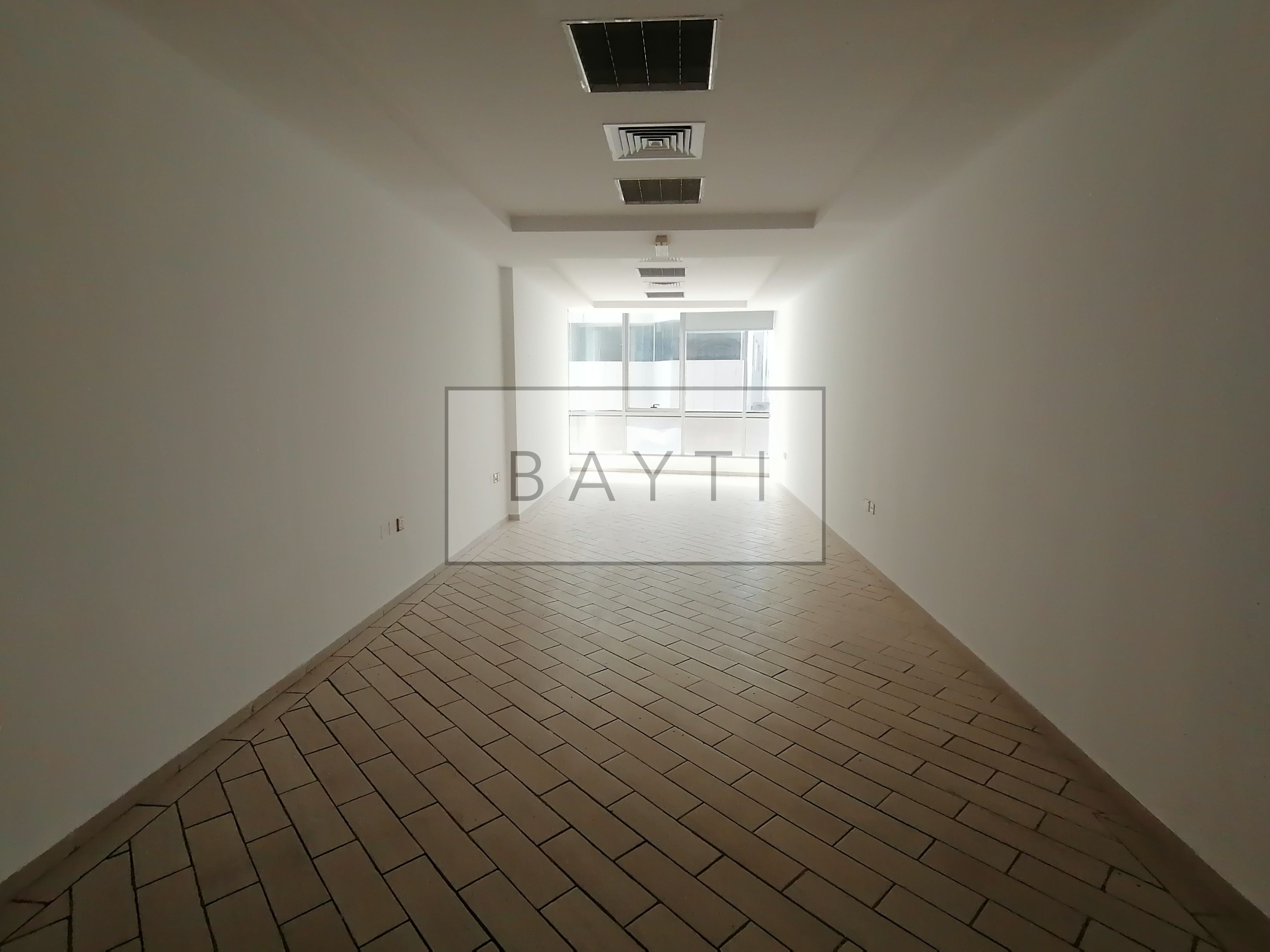 Available Immediately | Low Floor | Fitted