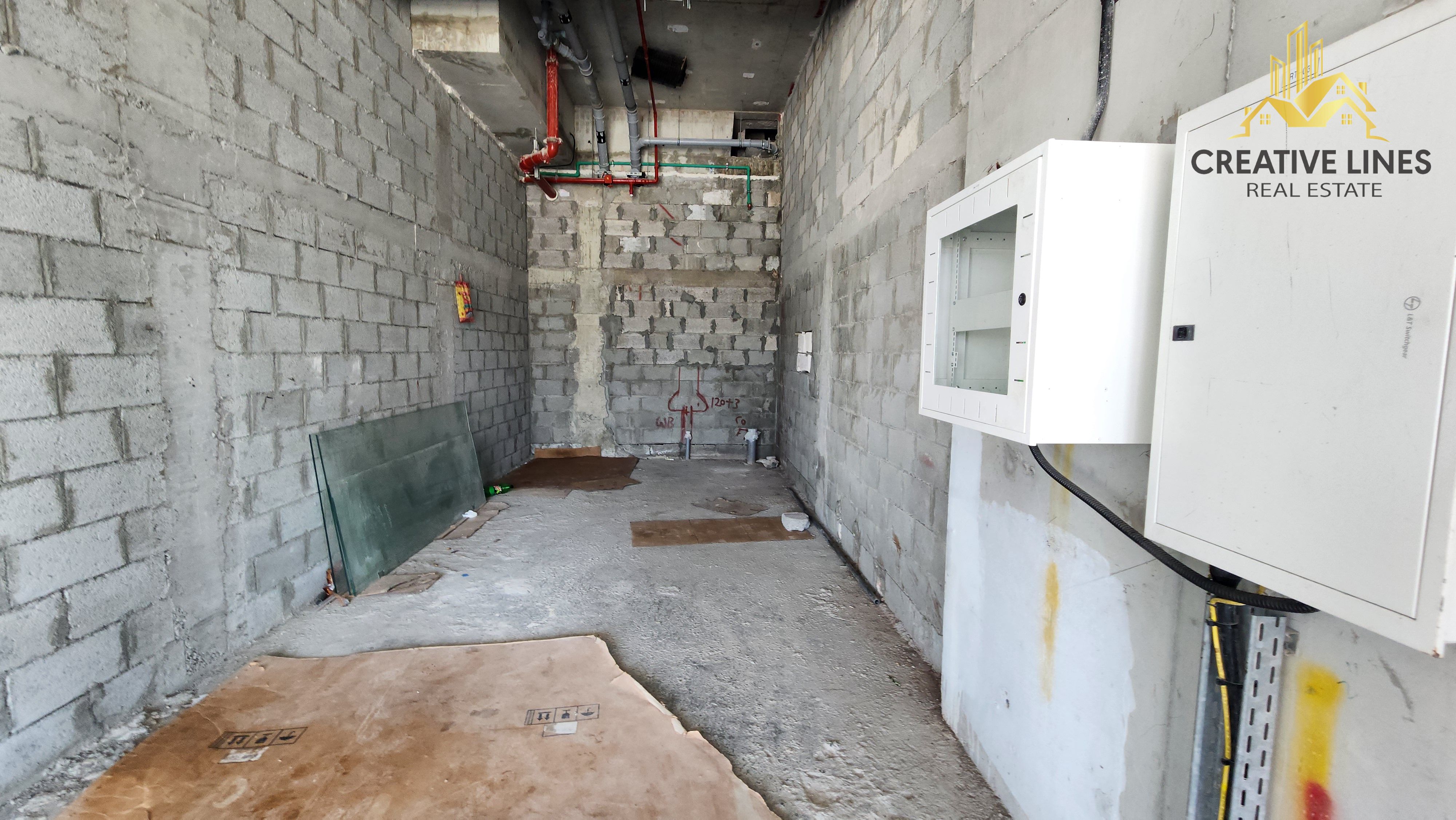 Core and shell Lagoonside prime location retail place available