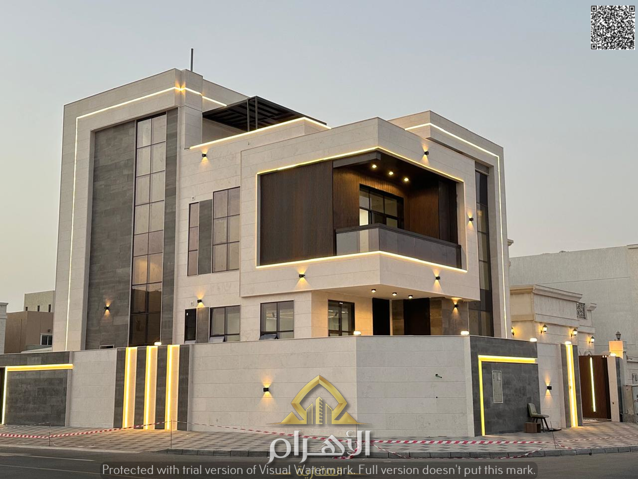 Own a corner villa next to a mosque with a swimming pool at a special cash price. Freehold ownership for all nationalities.