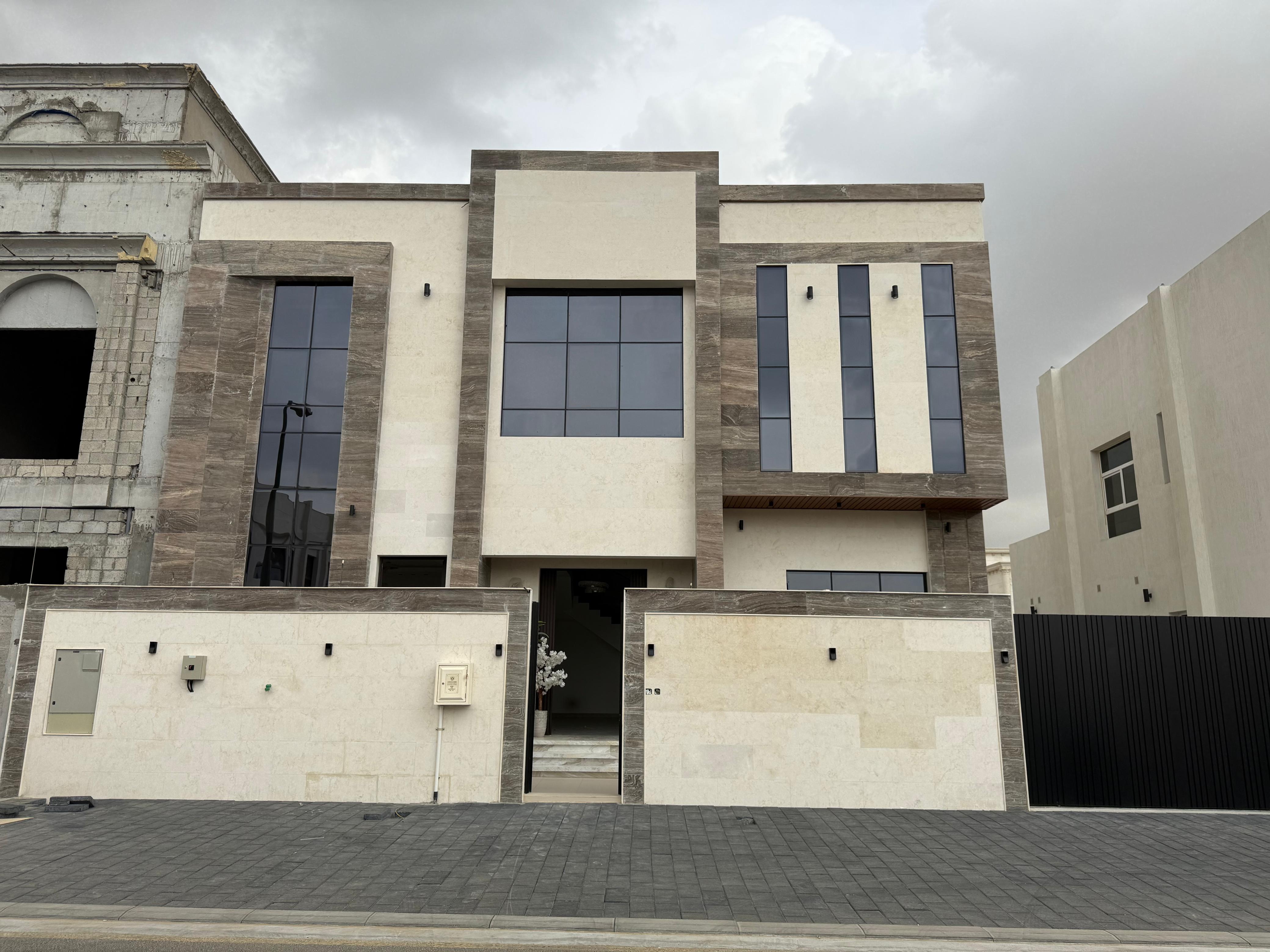Villa for sale in al hoshii
