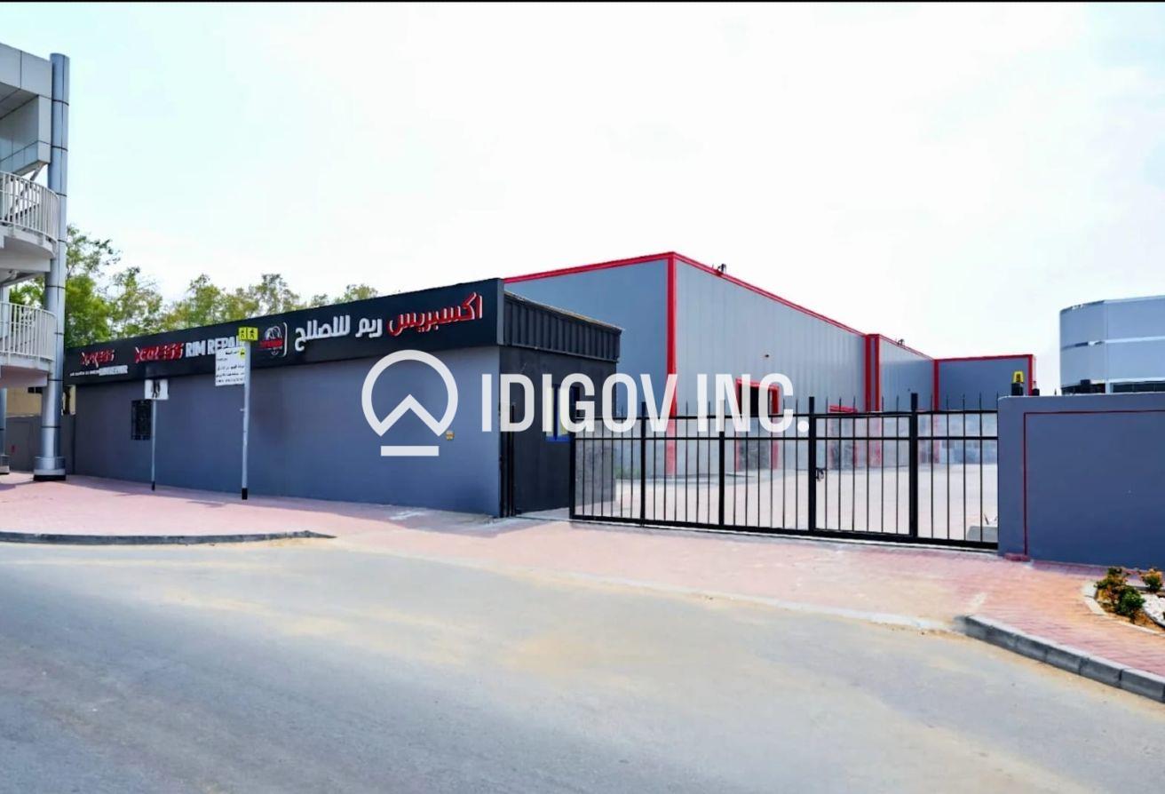 Brand new Showroom | Ready to use | Big Size