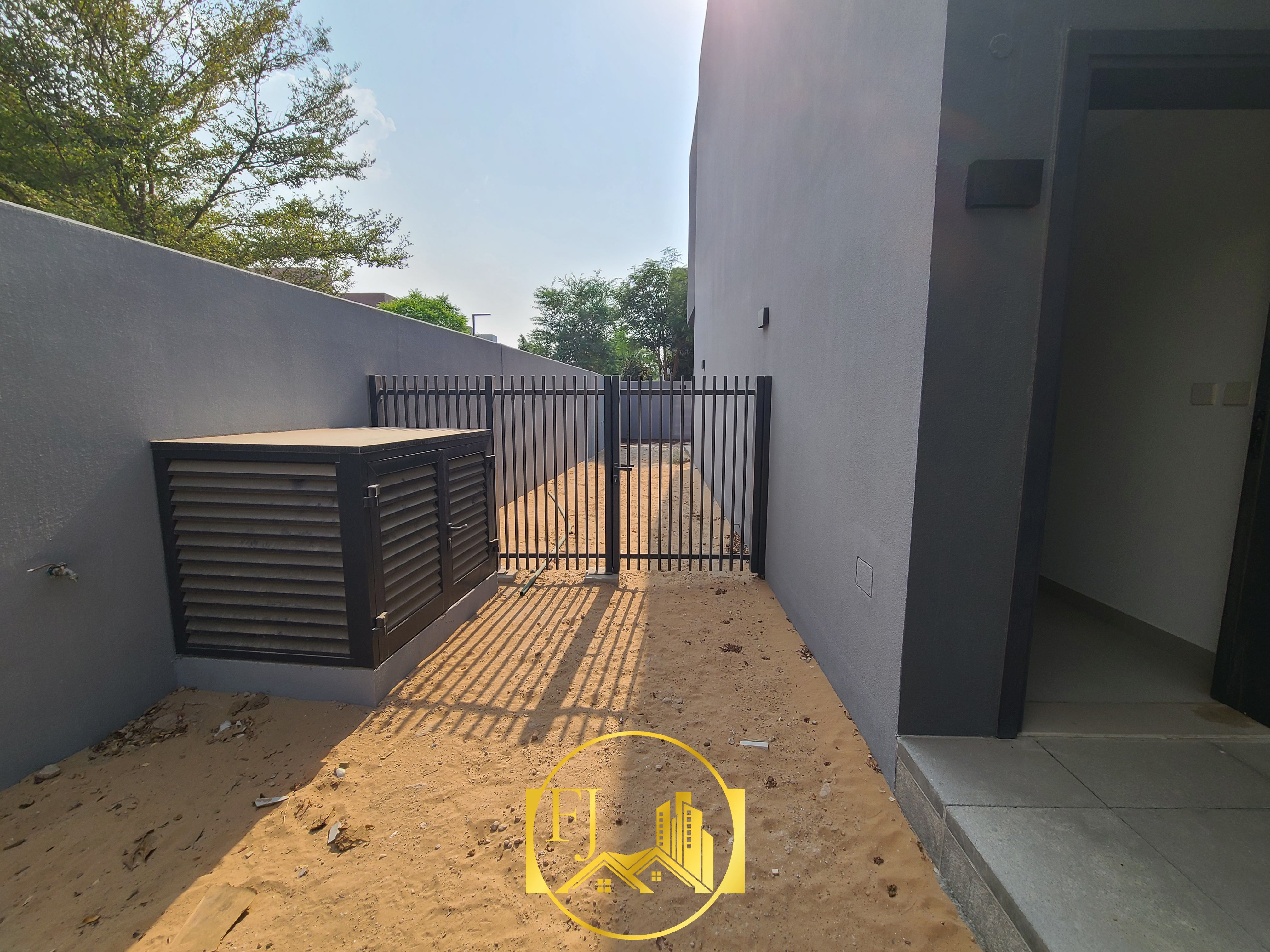 Corner 3BR Townhouse | Big Plot | Freehold | Brand New | Masaar Sendian
