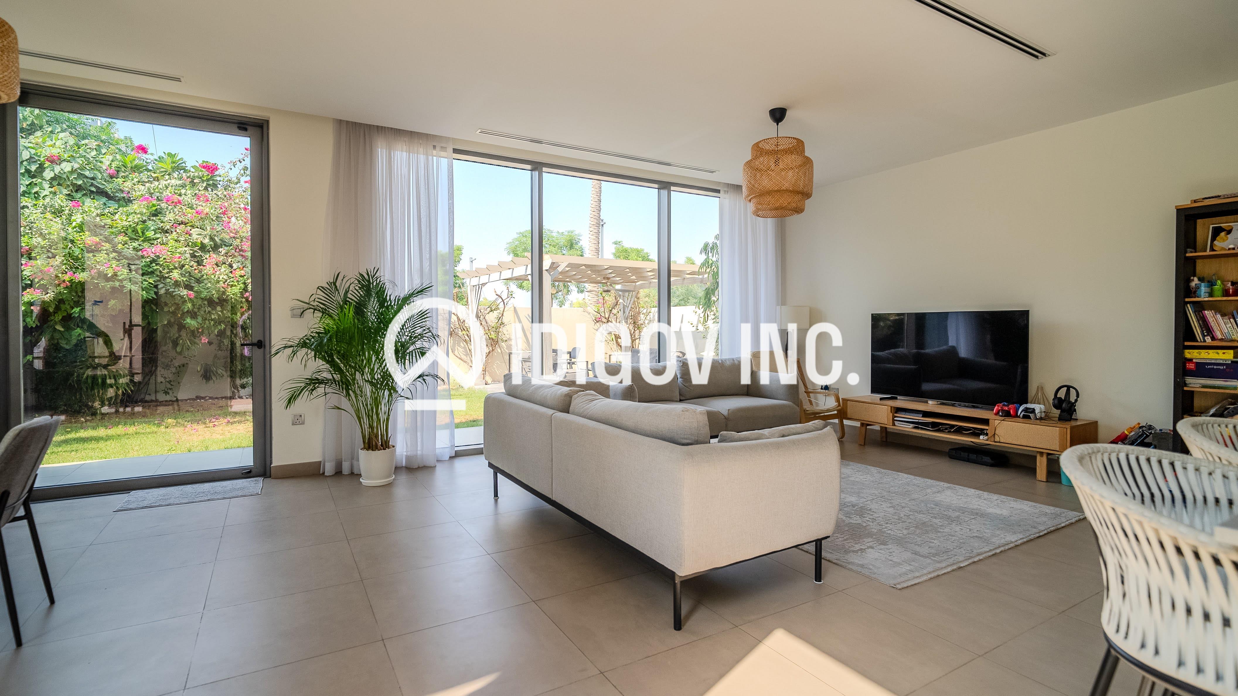PRIME LOCATION | SINGLE ROW | READY TO MOVE IN