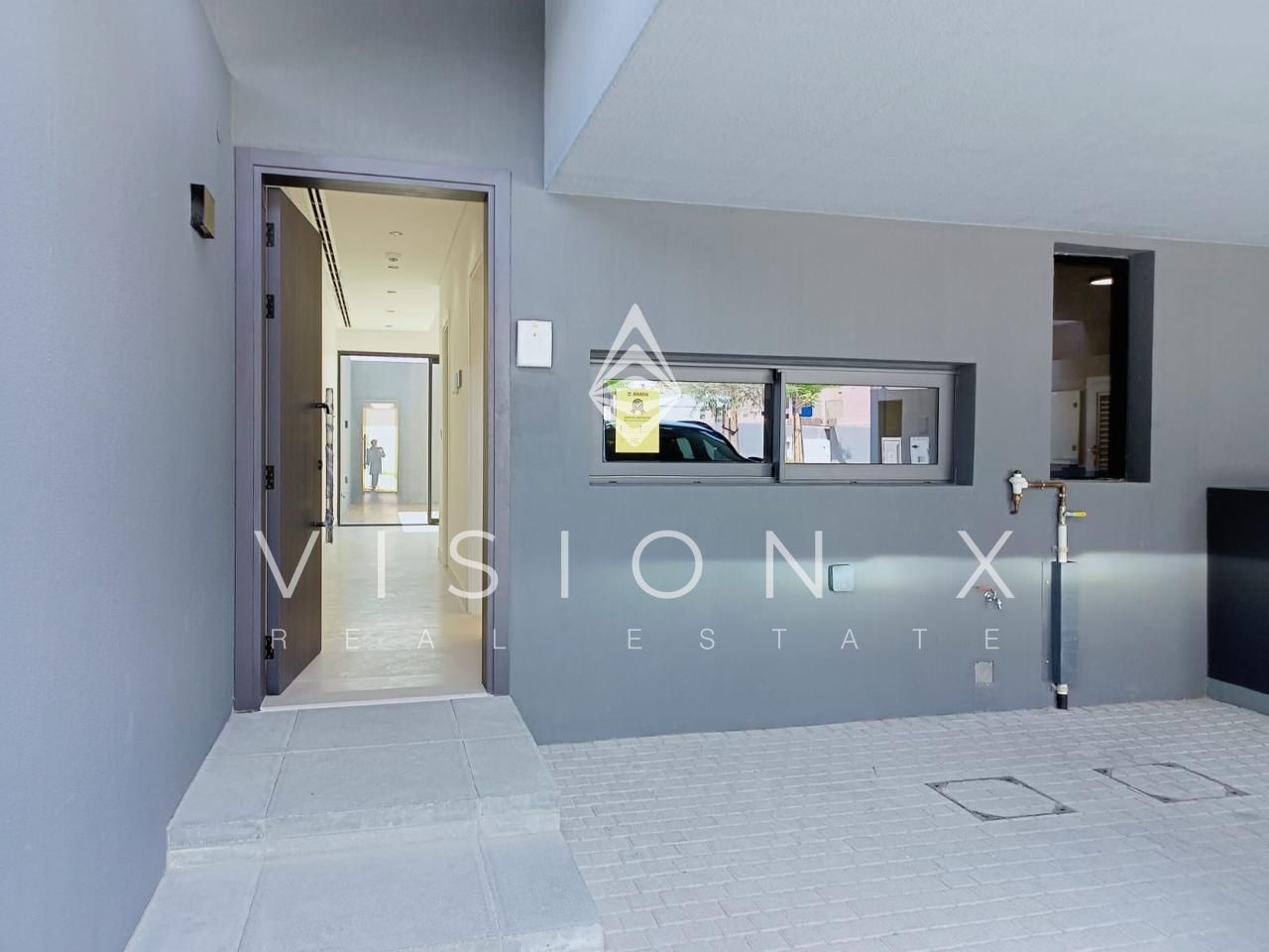 Modern Architecture | Spacious Layout | Stunning Views