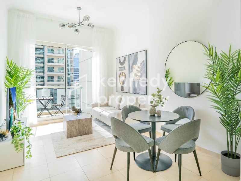 Amazing Canal View | Upgraded | Prime Location