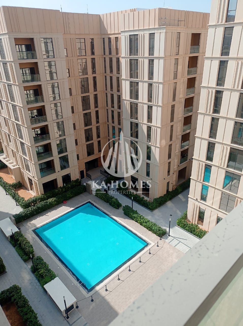 Ready Apartments with Installments – Freehold at a prime location on Sheikh Mohammed Bin Zayed Road