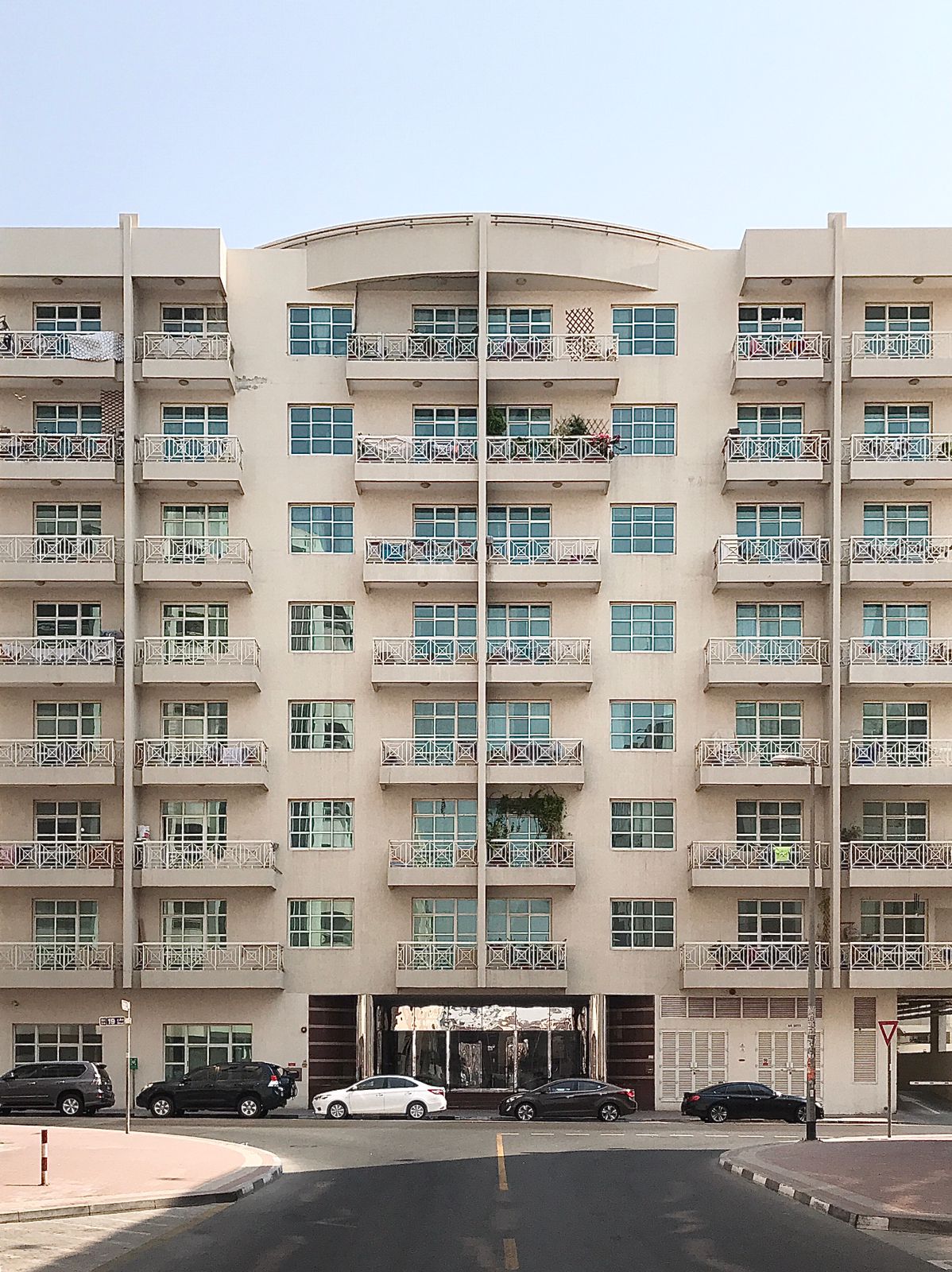 3 bhk + Maid room + Laundry room + Balcony + 2 car parking