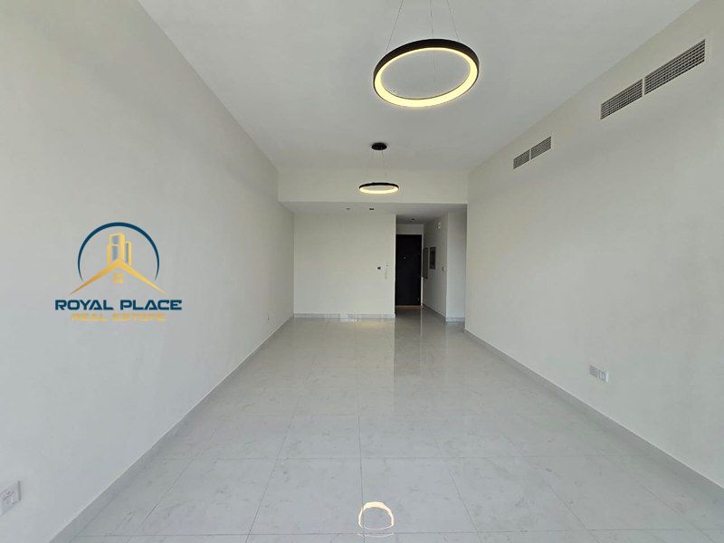 perfect 2 BR Haven in Al Jaddaf with Shared Pool