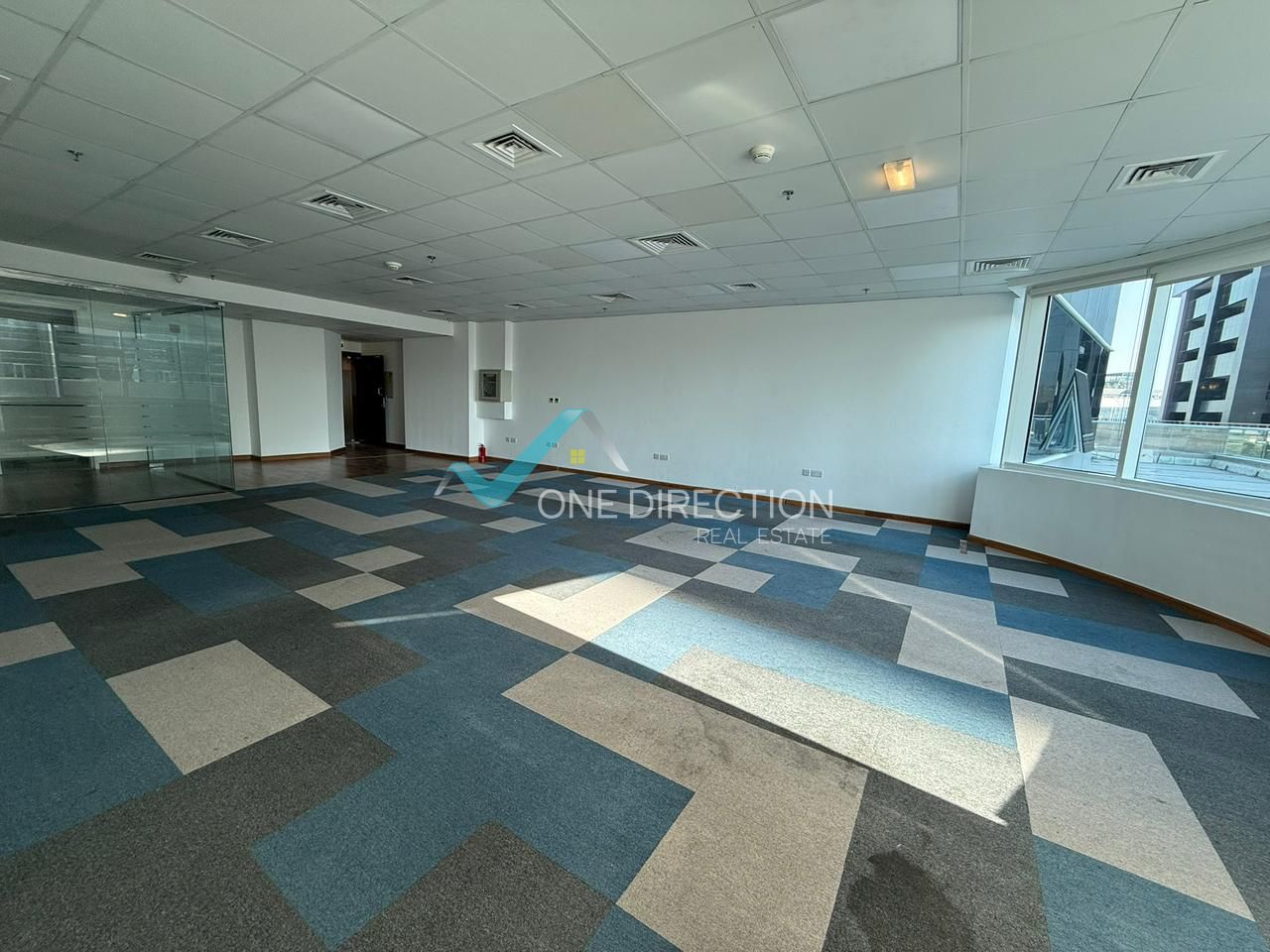 Spacious Unfurnished| Open Layout| Access to terrace