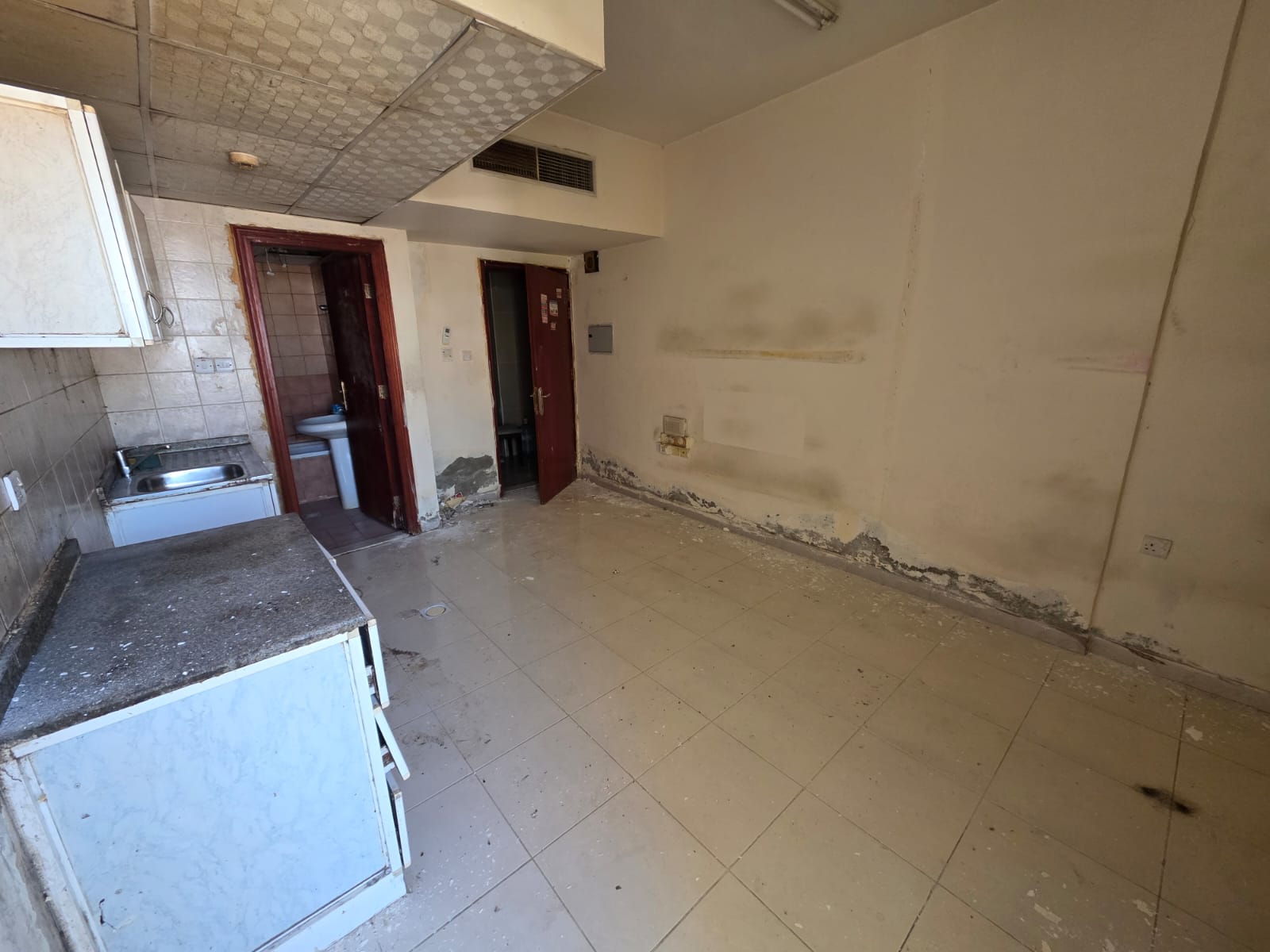 Studio for Annual Rent with Balcony – Al Rawda, Ajman