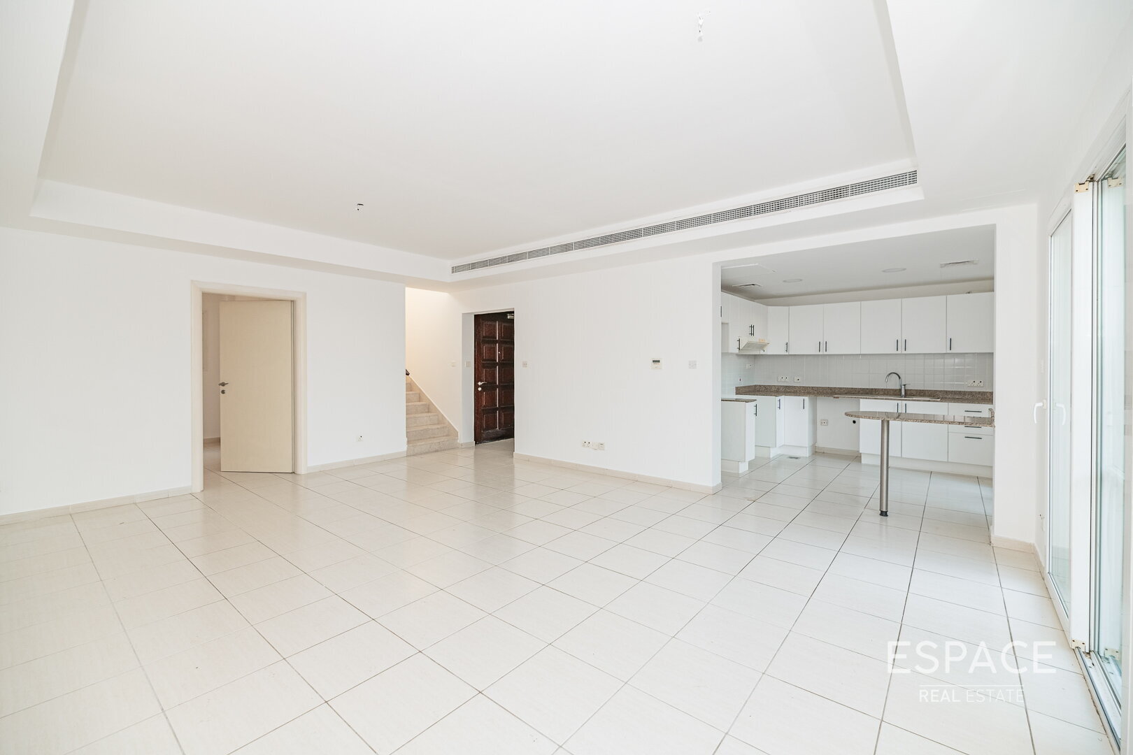 Deep Lake View | Tranquil | Close to Park
