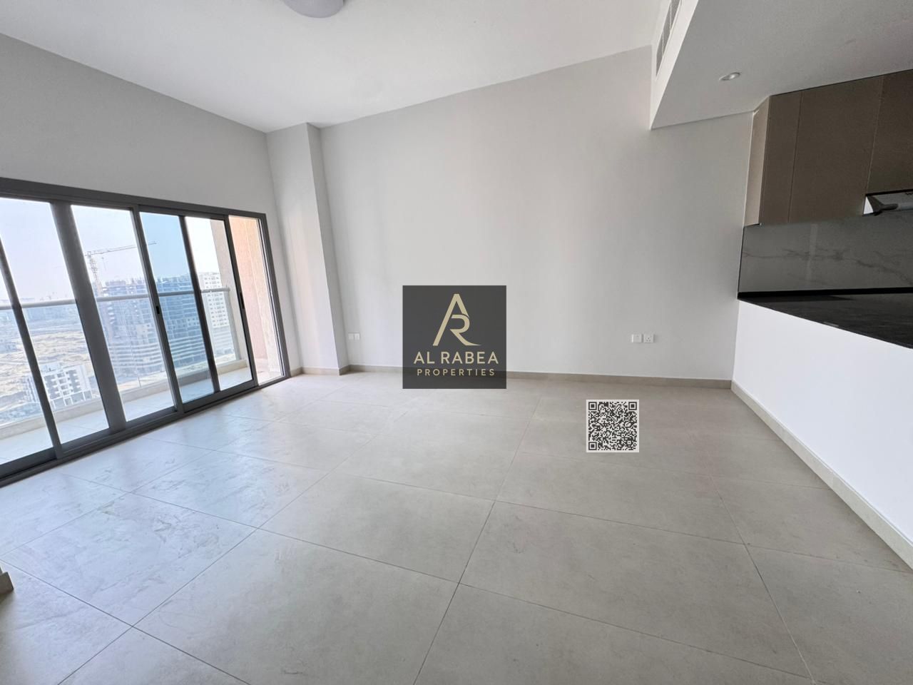 Luxury apartment in Garden Residence - ready to move in for rent - open views of Sheikh Mohammed Bin Zayed Road