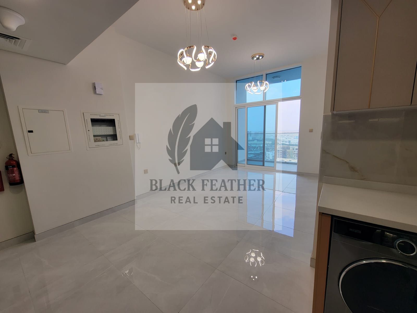 MODERN 1 BEDROOM/ BEST DEAL/ EQUIPPED KITCHEN