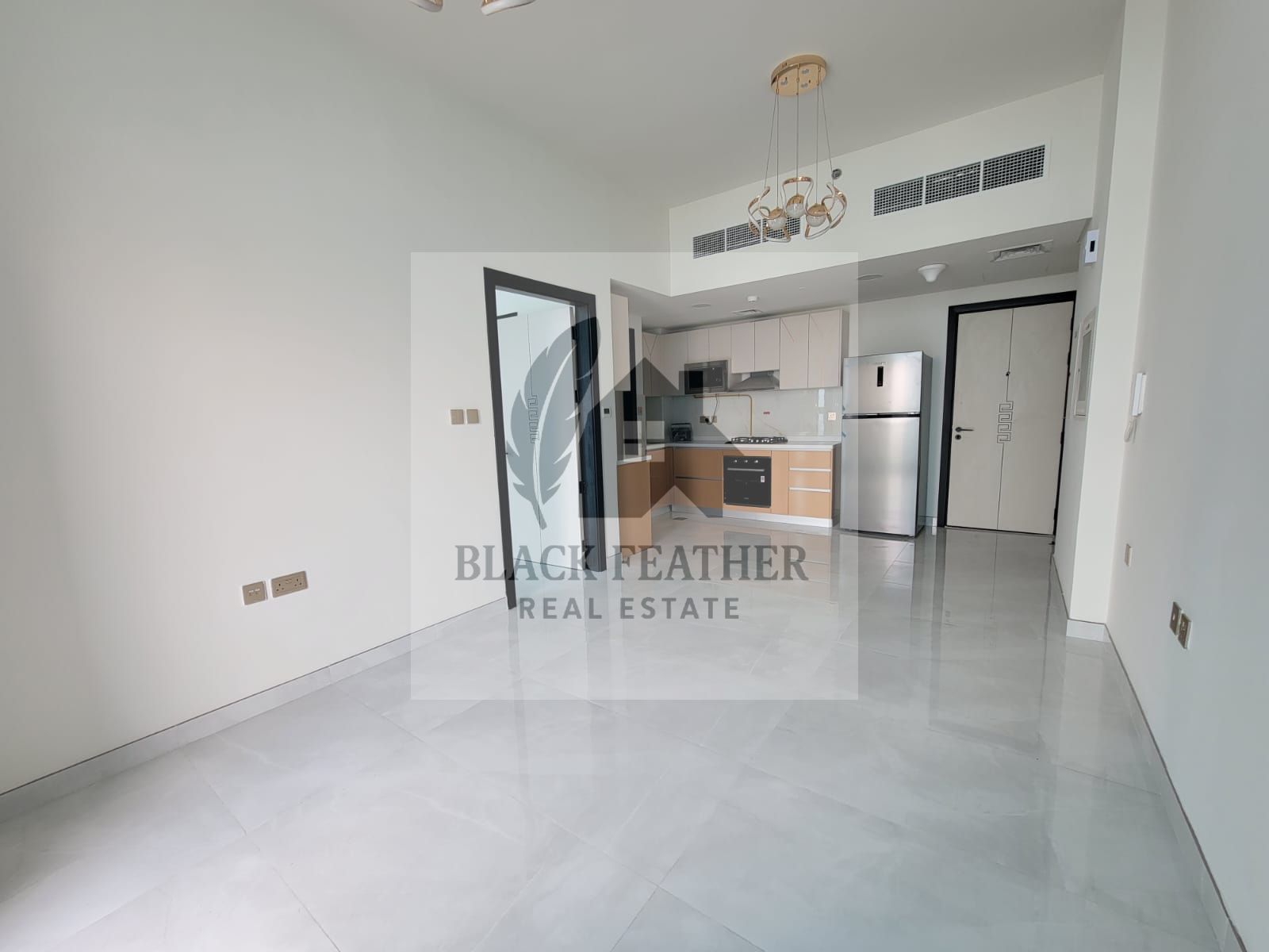 SPACIOUS 1 BEDROOM APARTMENT/ NEW BUILDING/ SEMI FURNISHED