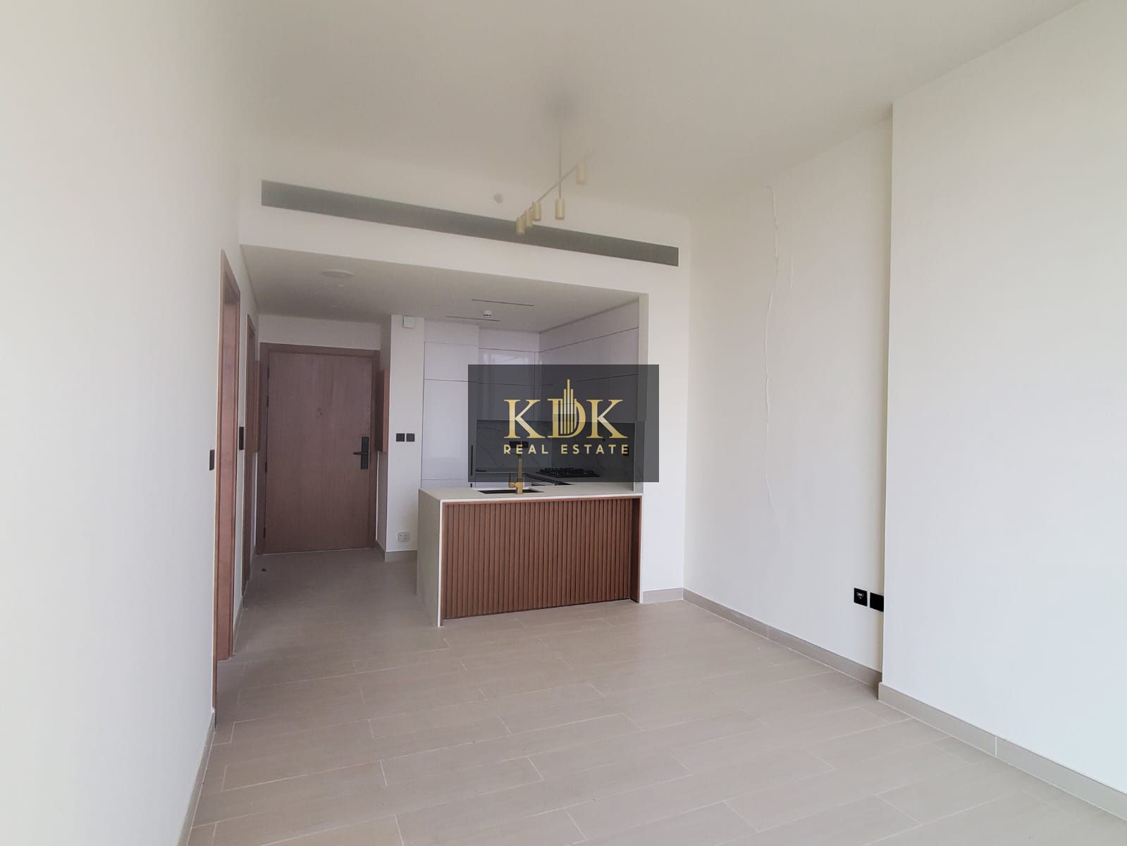 Marina View | Higher Floor | Fitted Kitchen