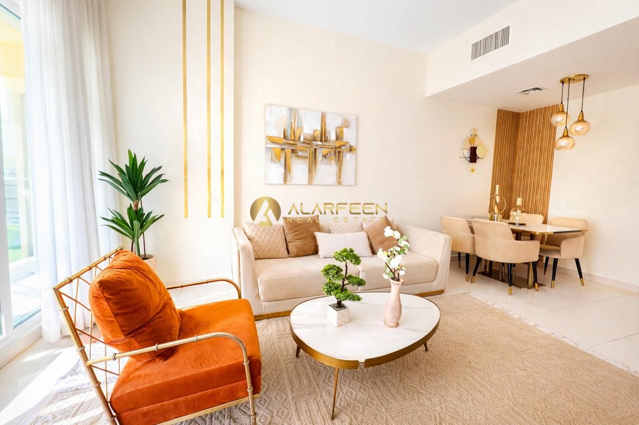 6 Cheques l Chiller Free l Near Metro
