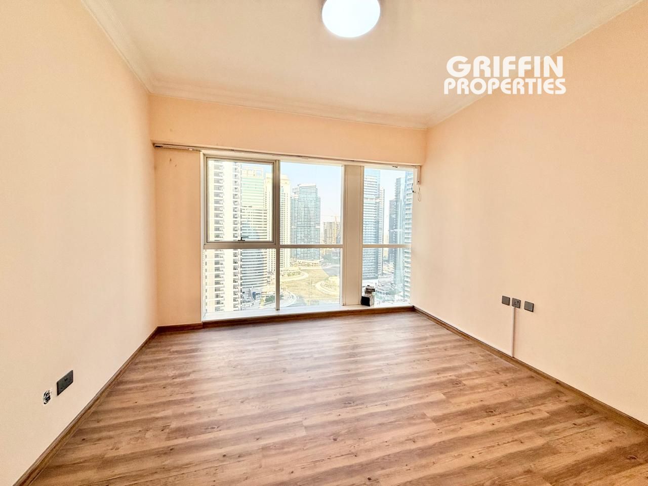 Upgraded | 2 BHK | Near Metro | JLT