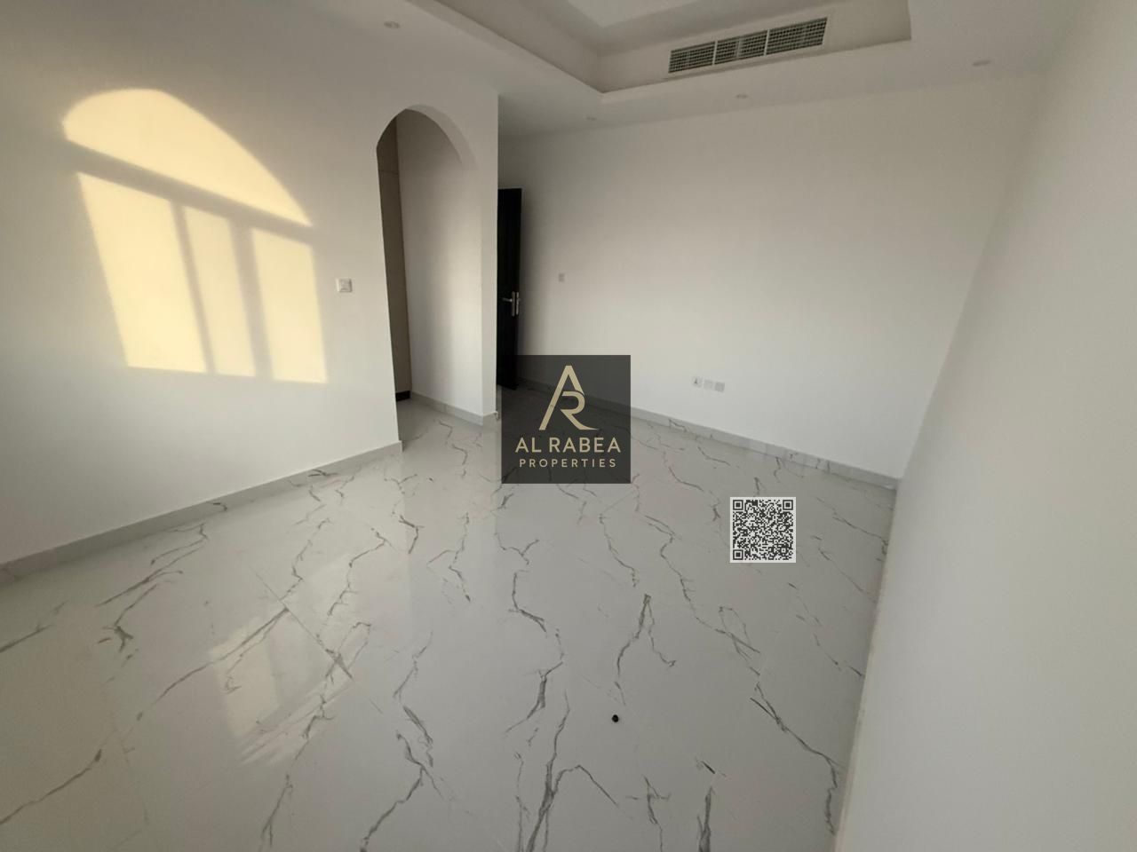New building in Al-Aliya, first occupancy. Ground floor and four floors. Apartment options: 2 bedrooms, living room, 3 bathrooms, and a balcony with a