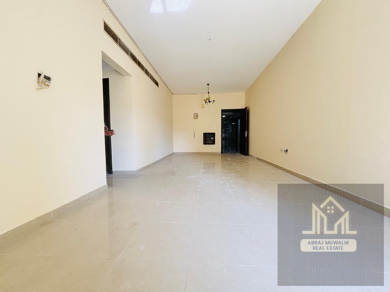 Prime Location 2BHK Apartment in Muwalih Commercial | Parking Available