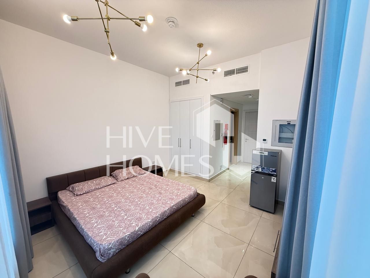 Low floor | Ready to Move | Prime Location