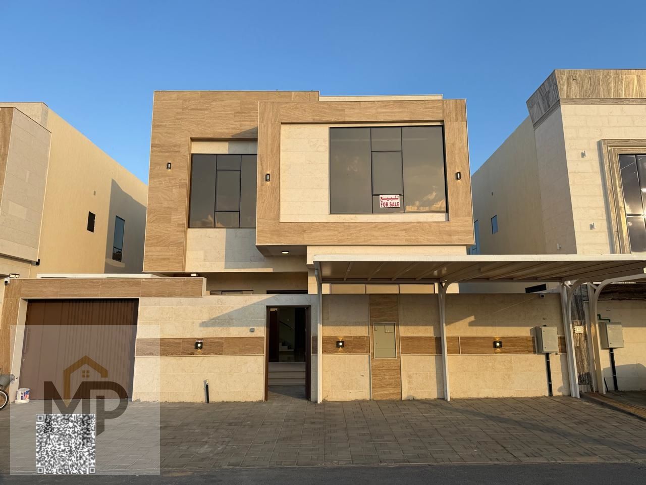 A villa with a European design and luxurious touches. Prime location close to all amenities – price includes electricity, water, and air conditioning.