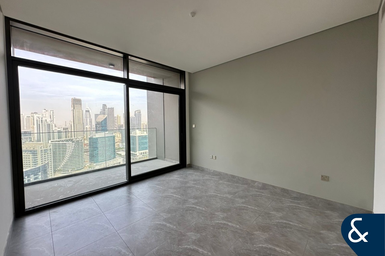 Upgraded | Burj View | Balcony | Unfurnished